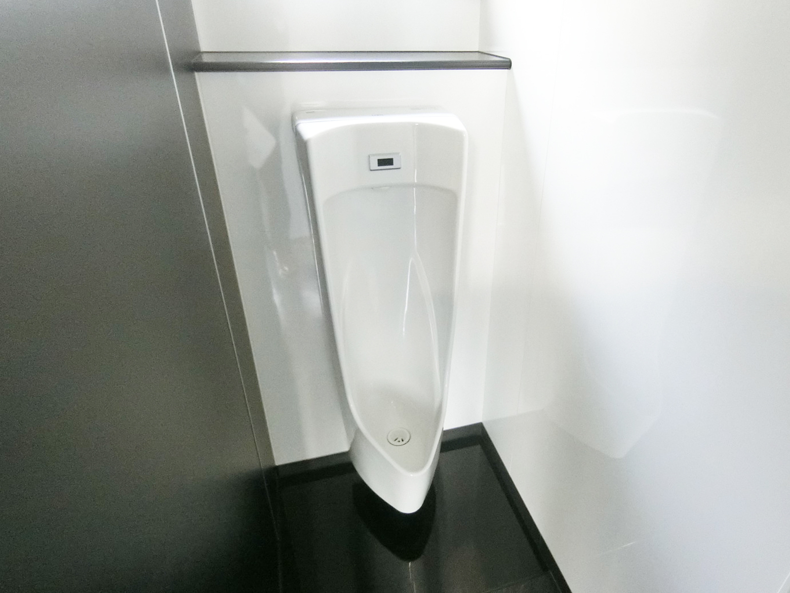 男性用トイレ