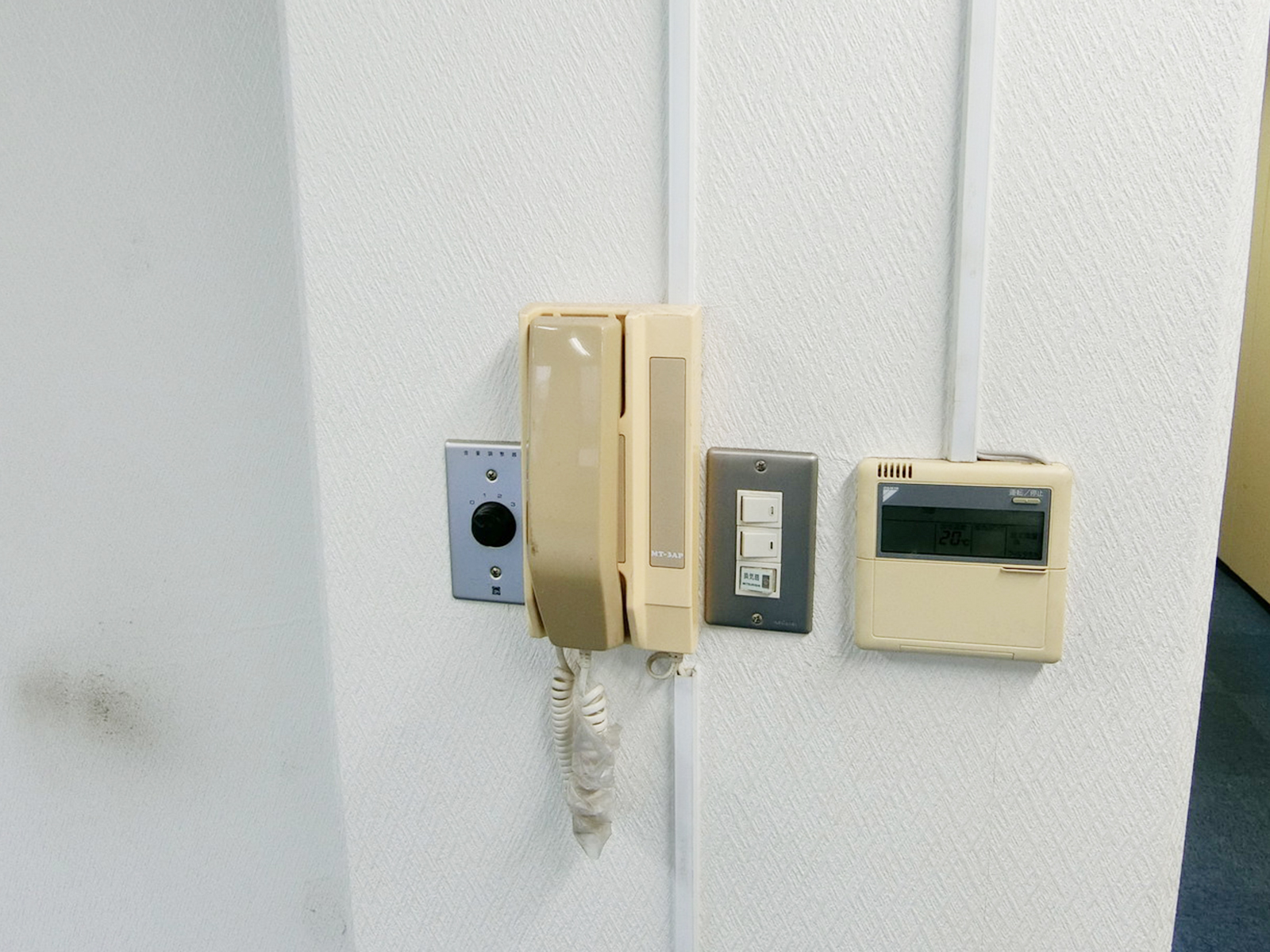 インターホン
