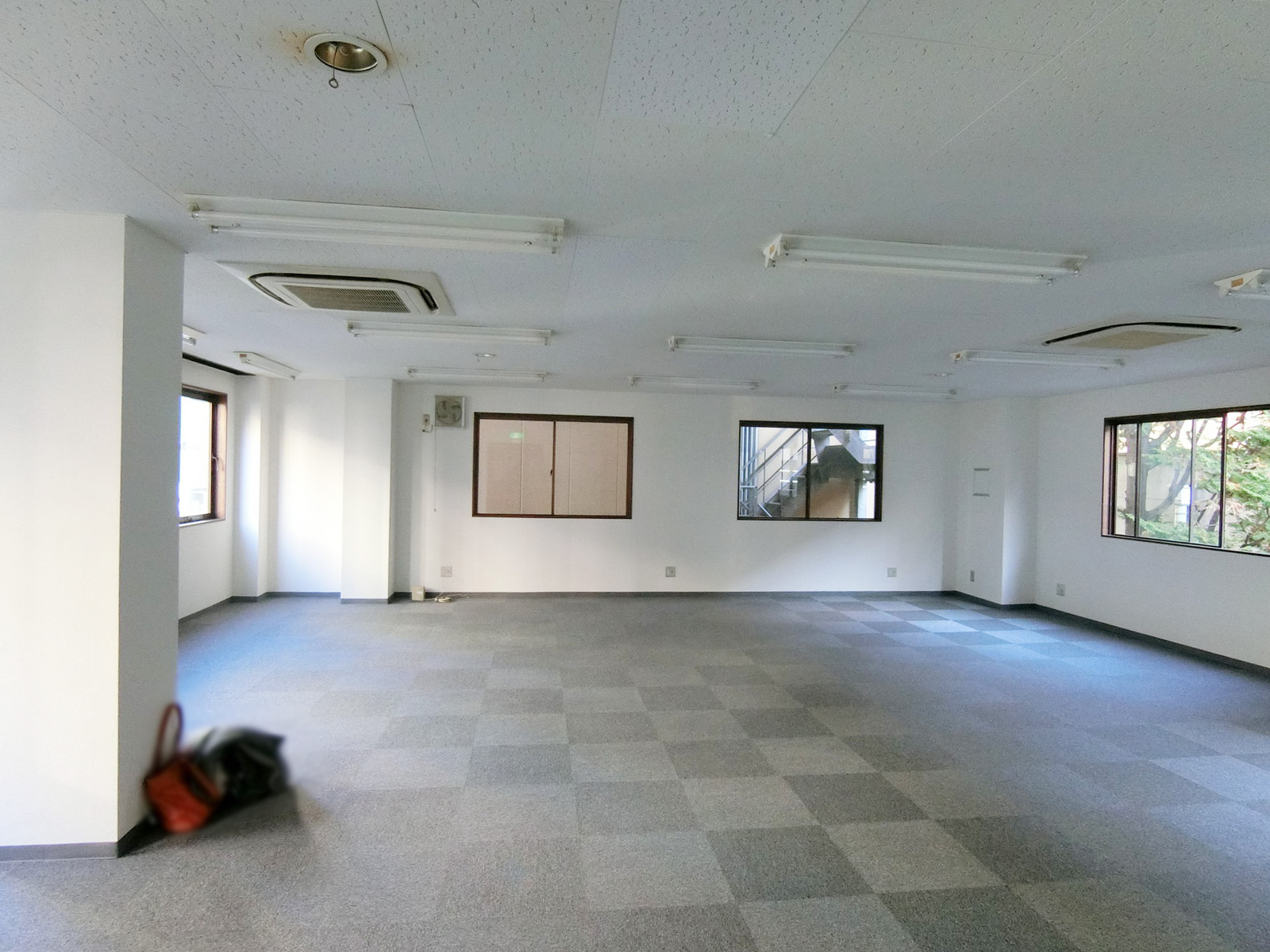 別角度の様子