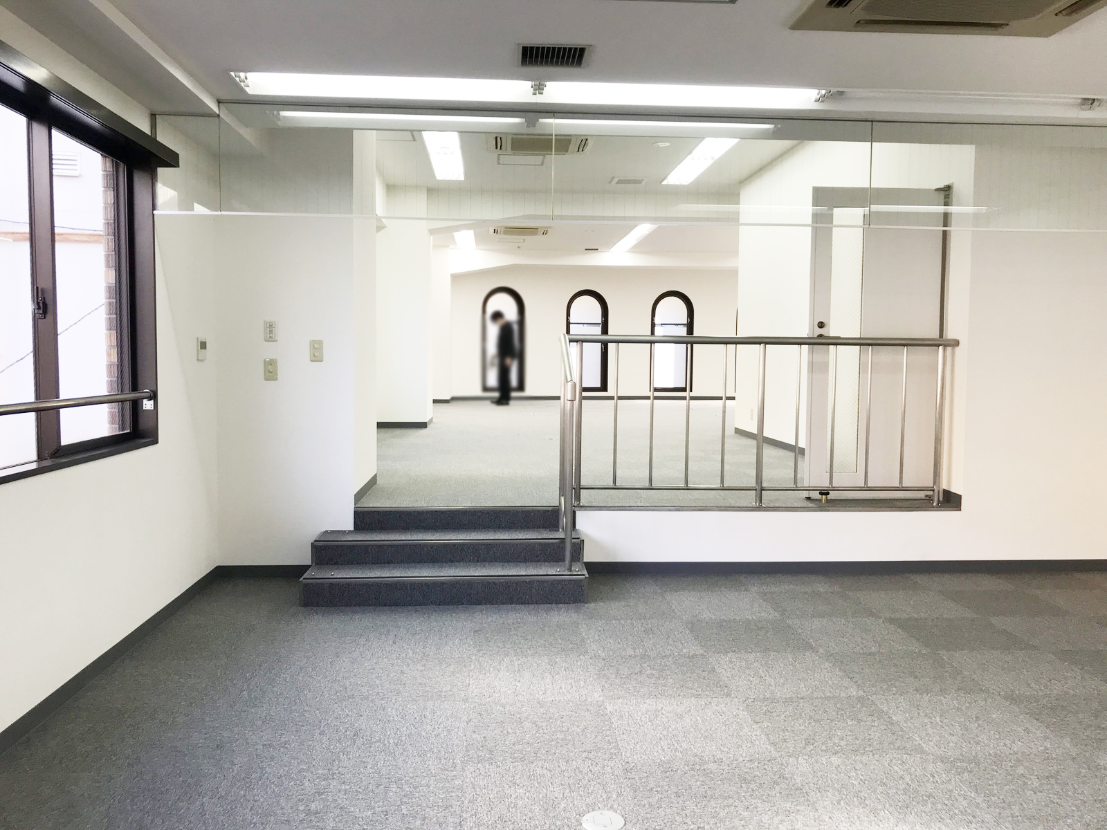 オフィス室内参考画像