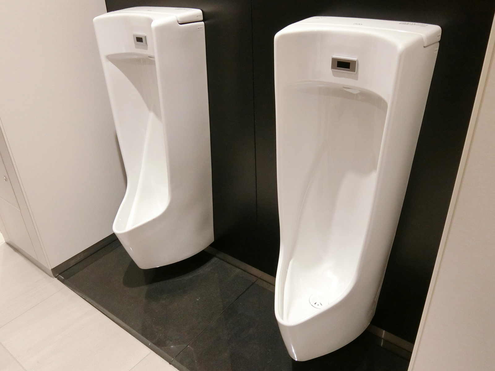男性用トイレ