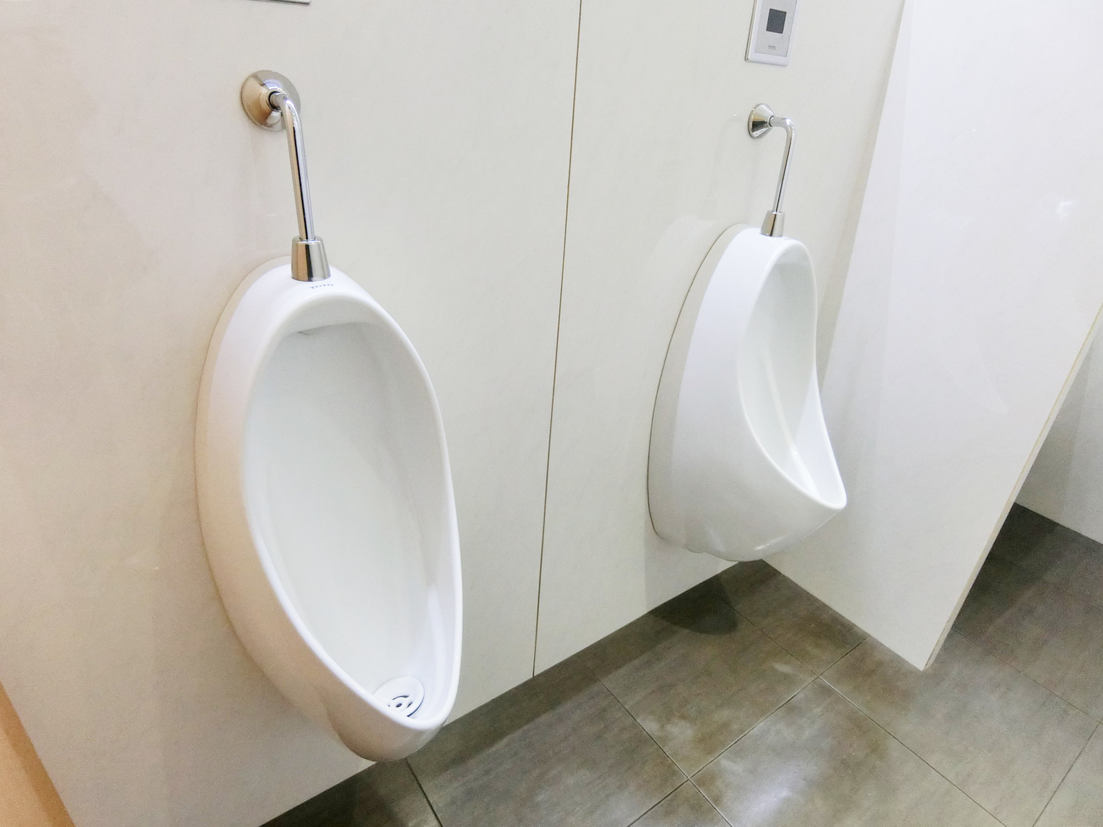 男性用トイレ