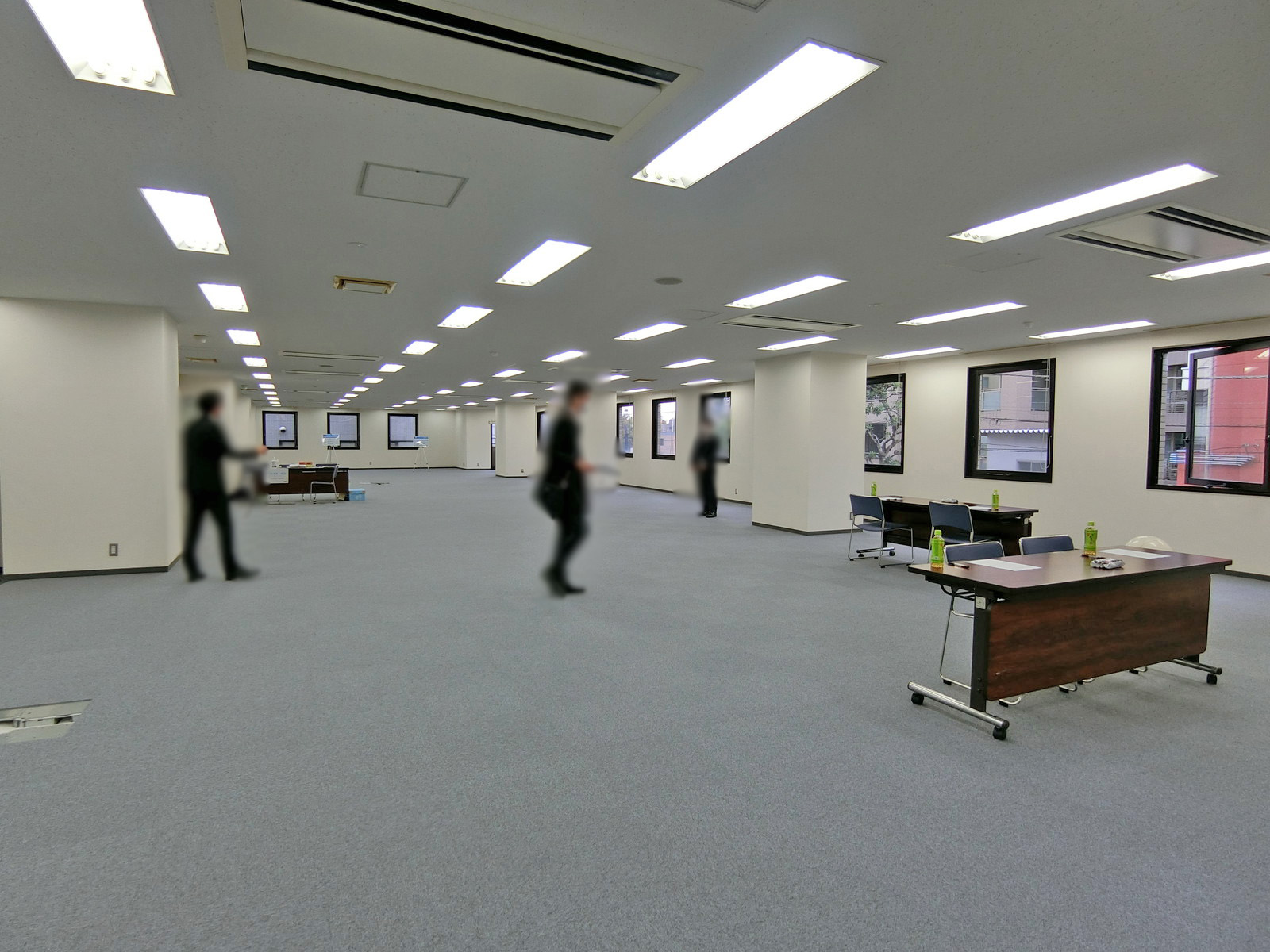 別角度の様子