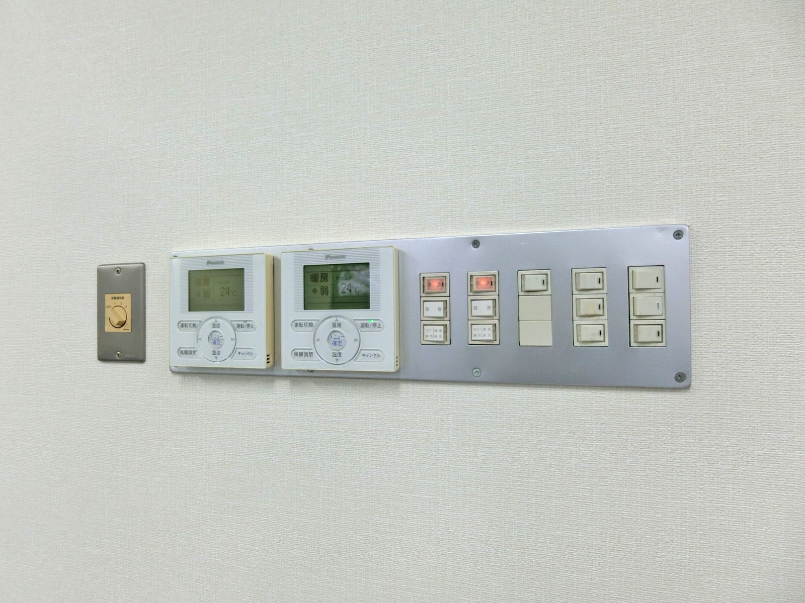スイッチ類