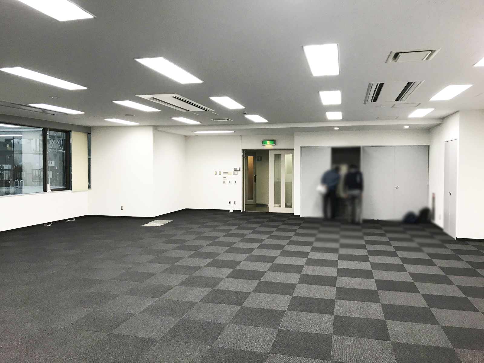 別角度の様子