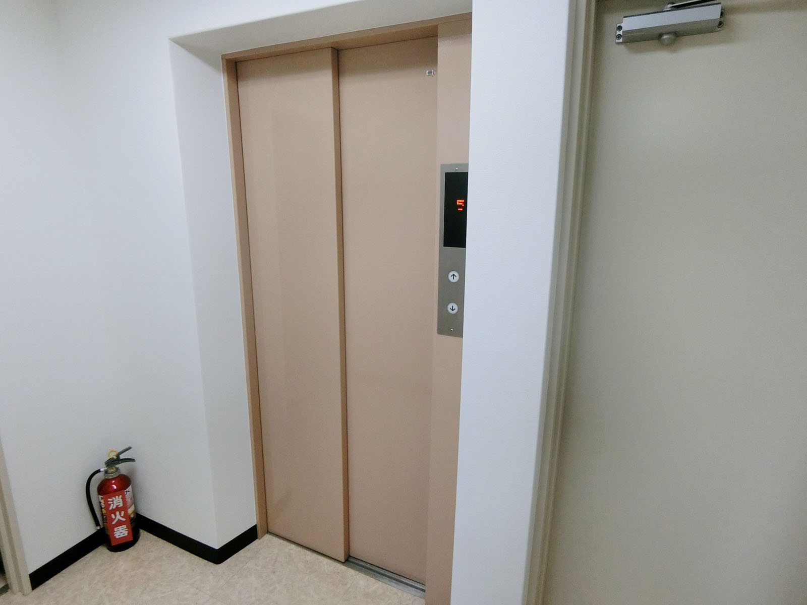 エレベーター