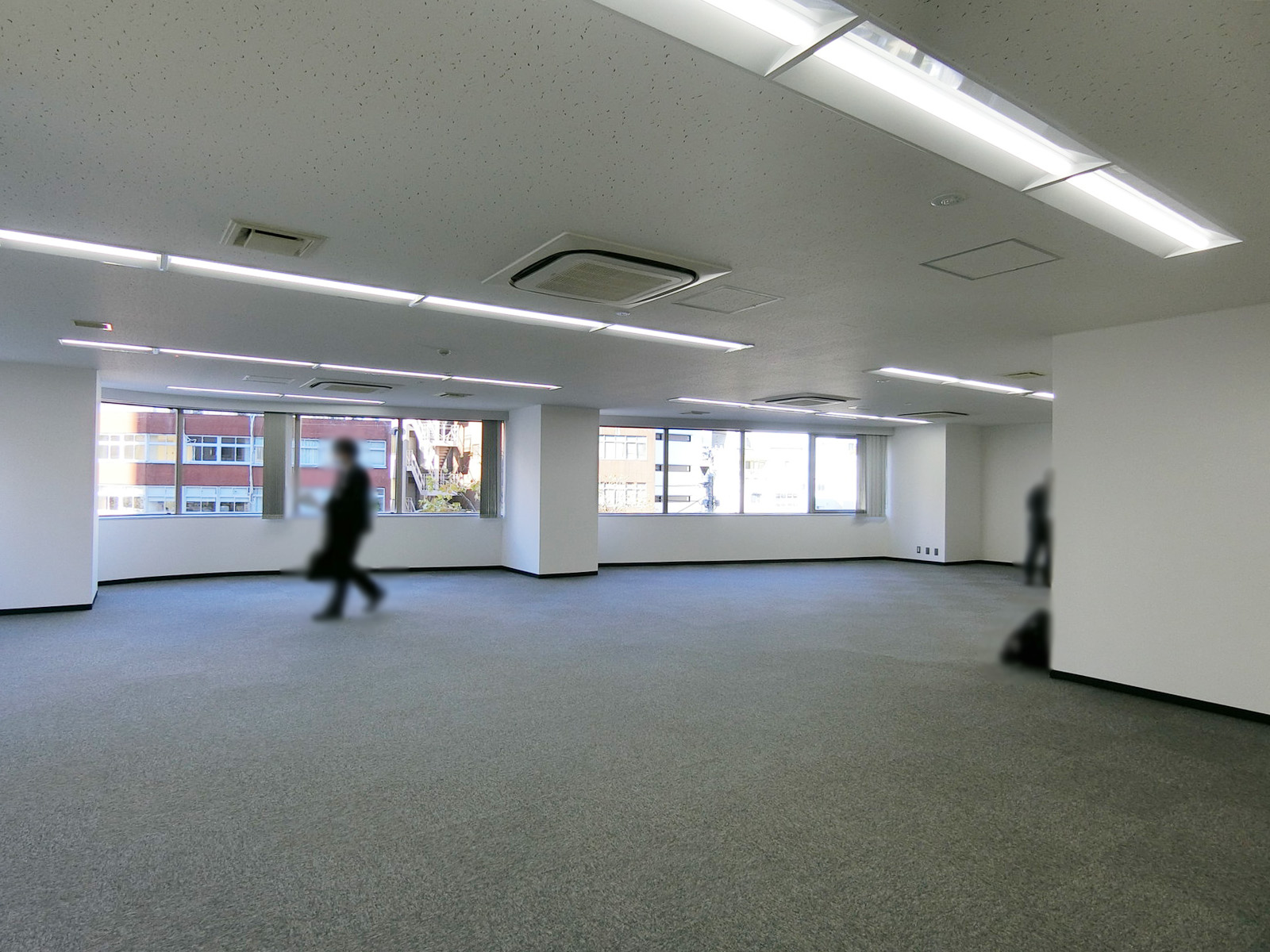 別角度の様子