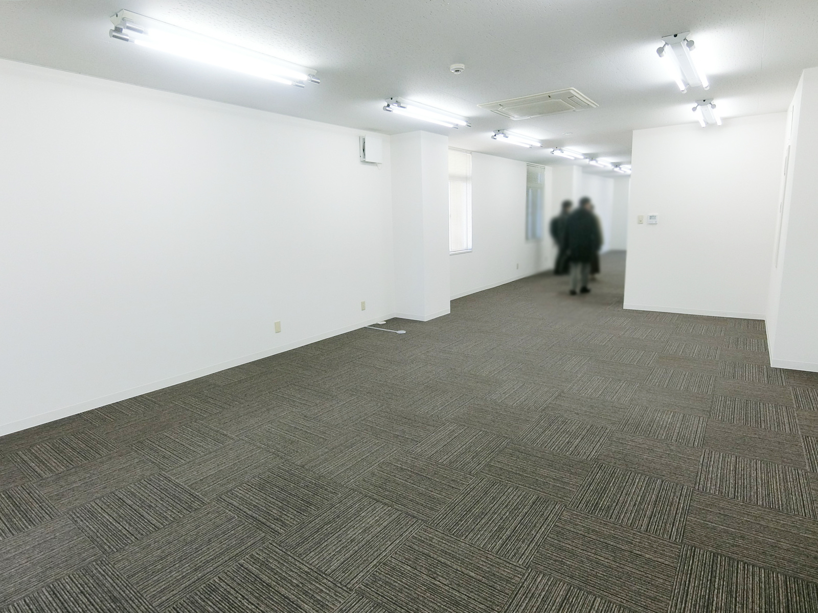 別角度の様子