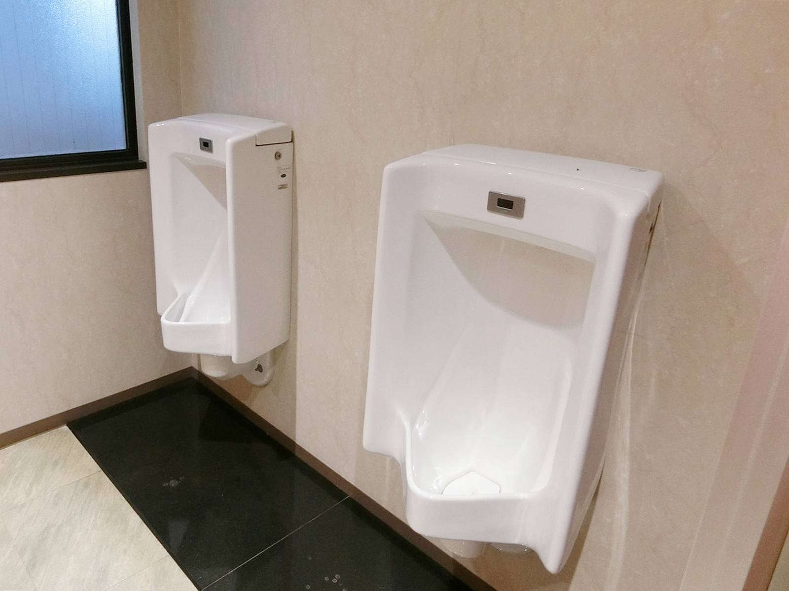 男性用トイレ