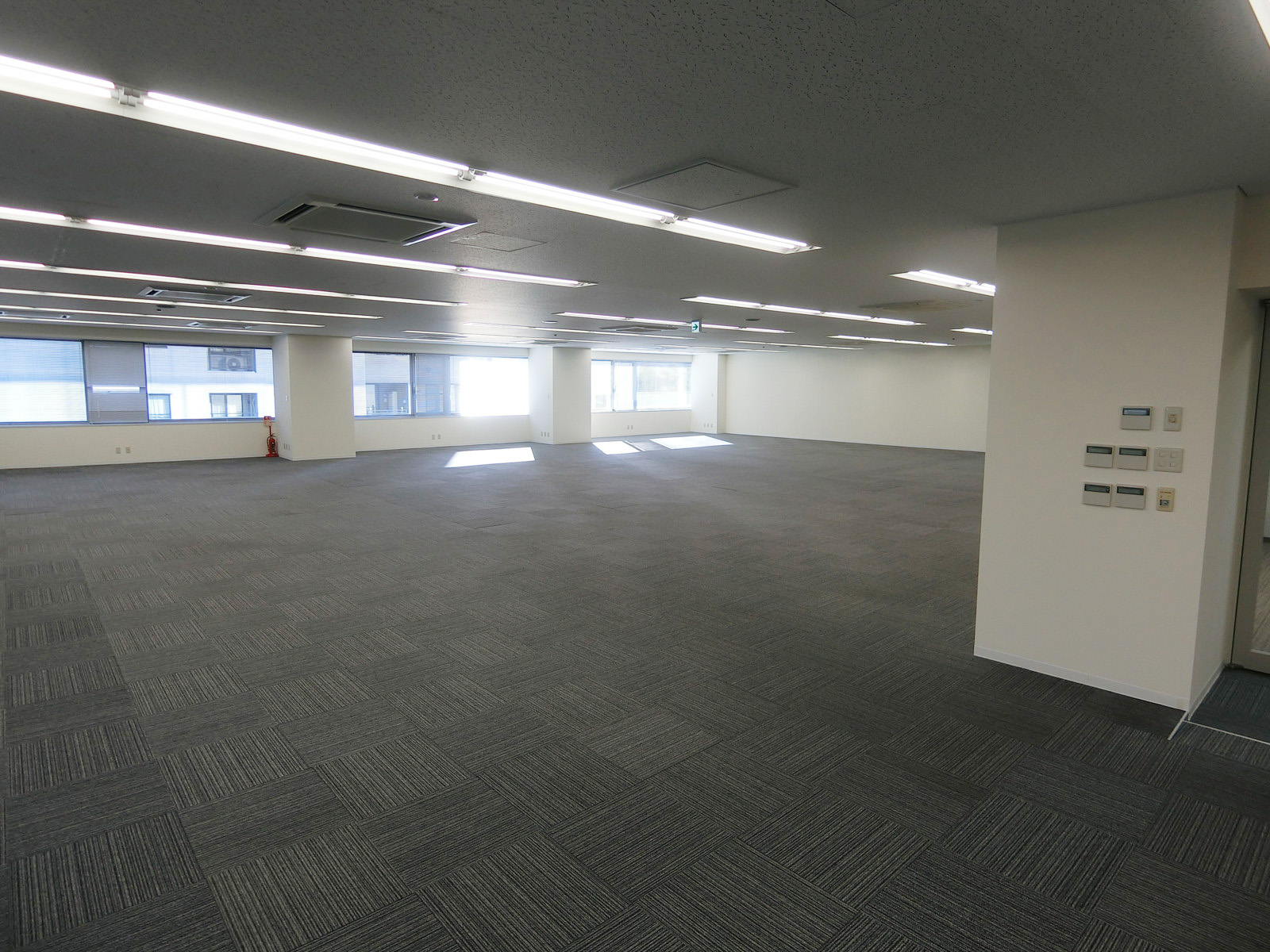 オフィス室内参考画像（6階・約119坪）