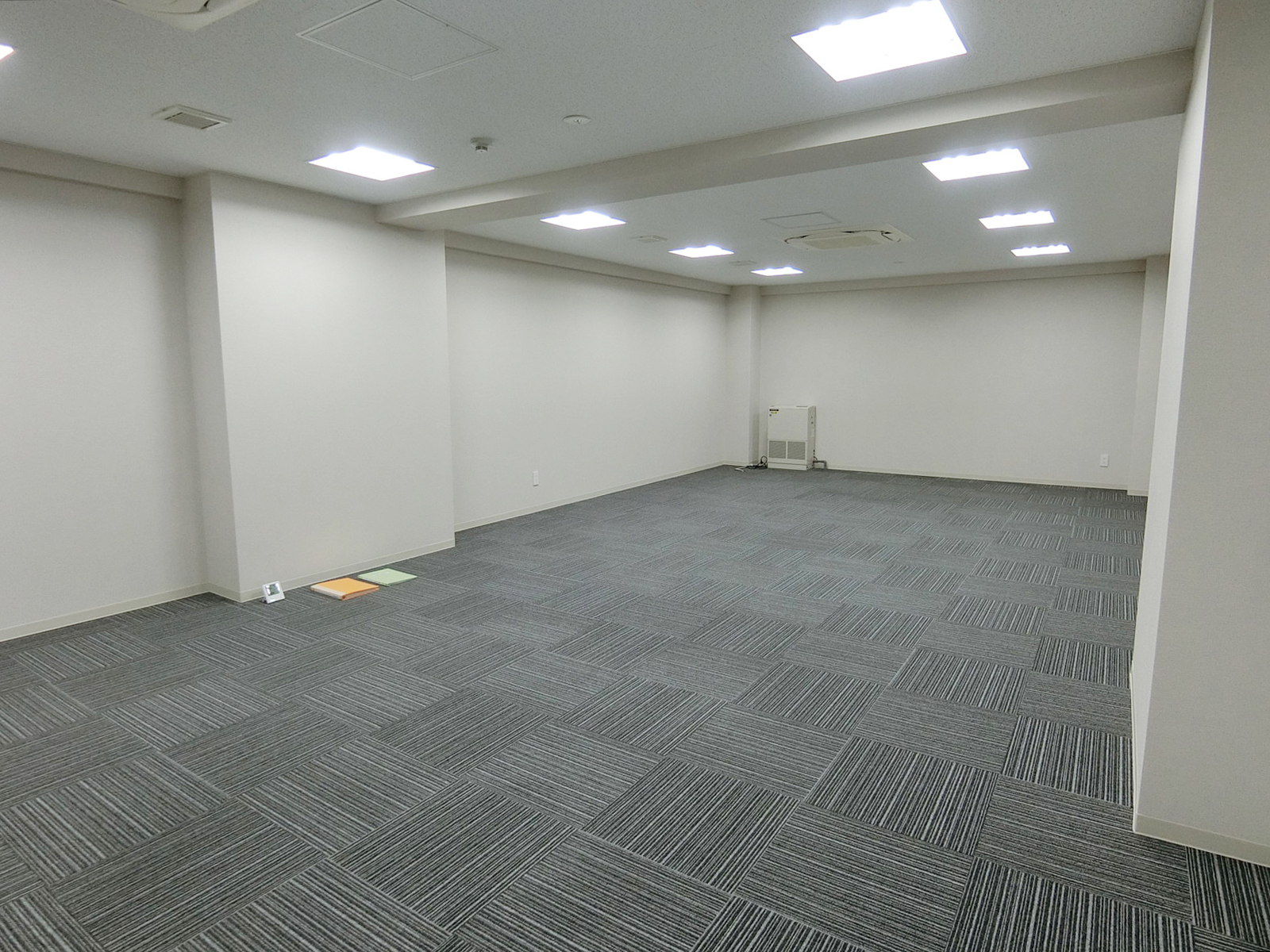 オフィス室内参考画像