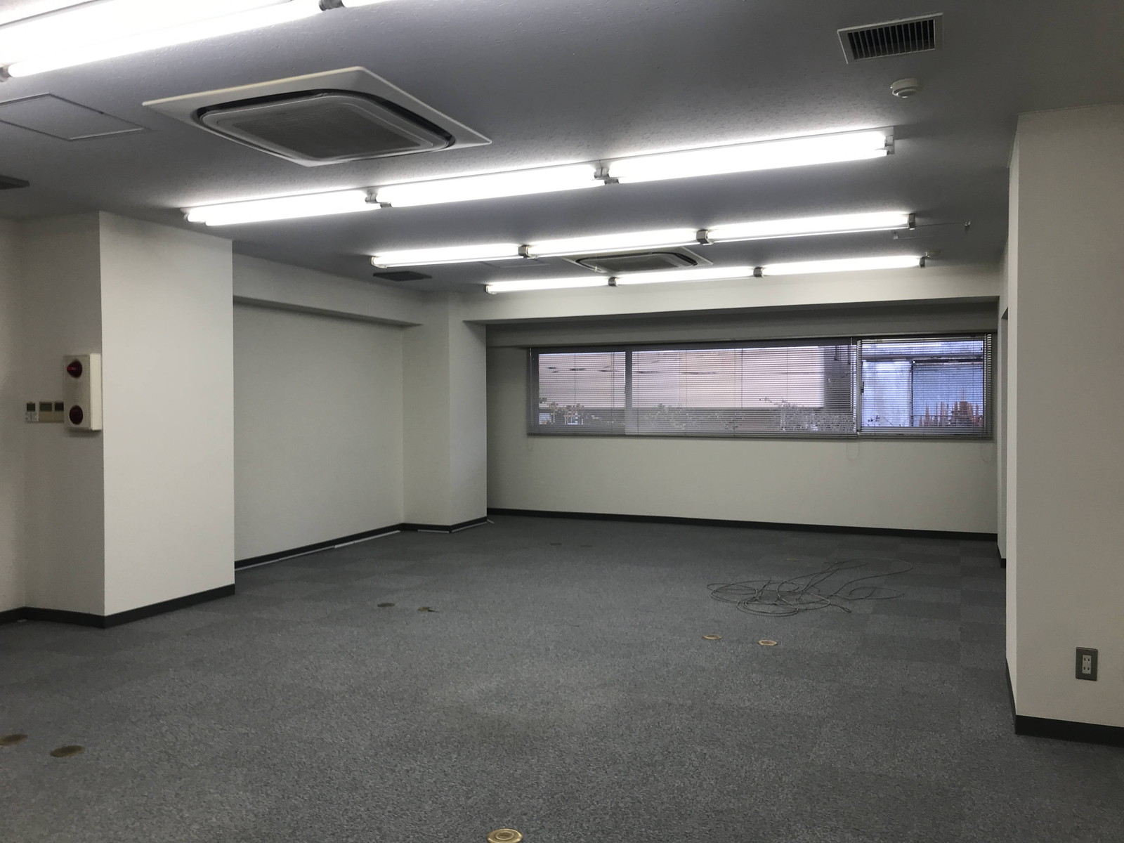 オフィス室内参考画像