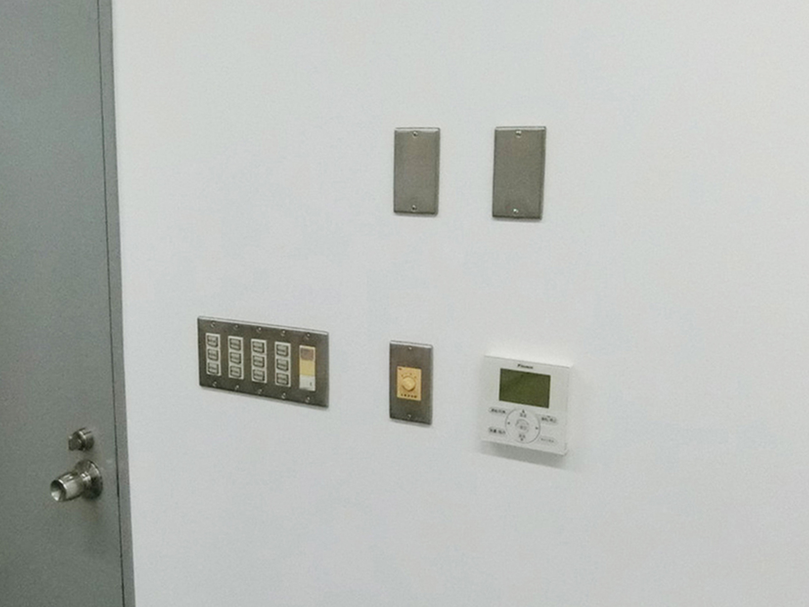 スイッチ類
