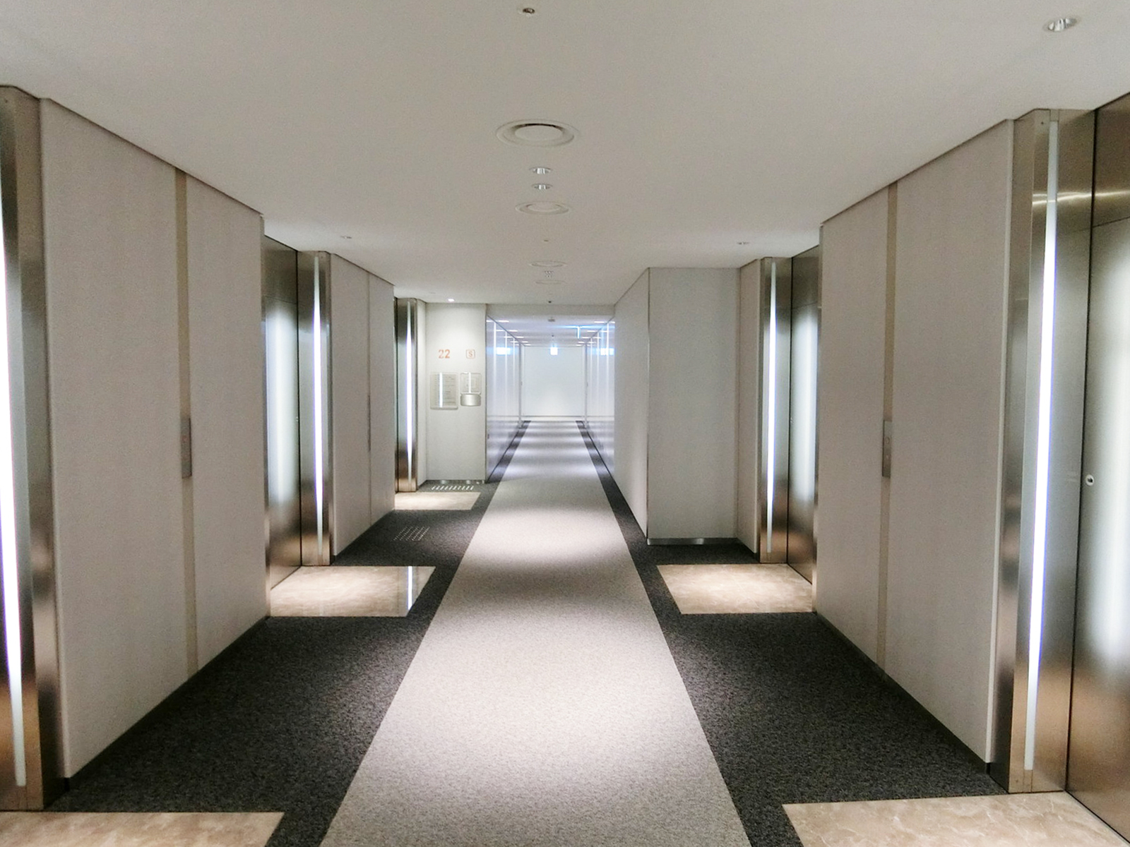 エレベーターホール