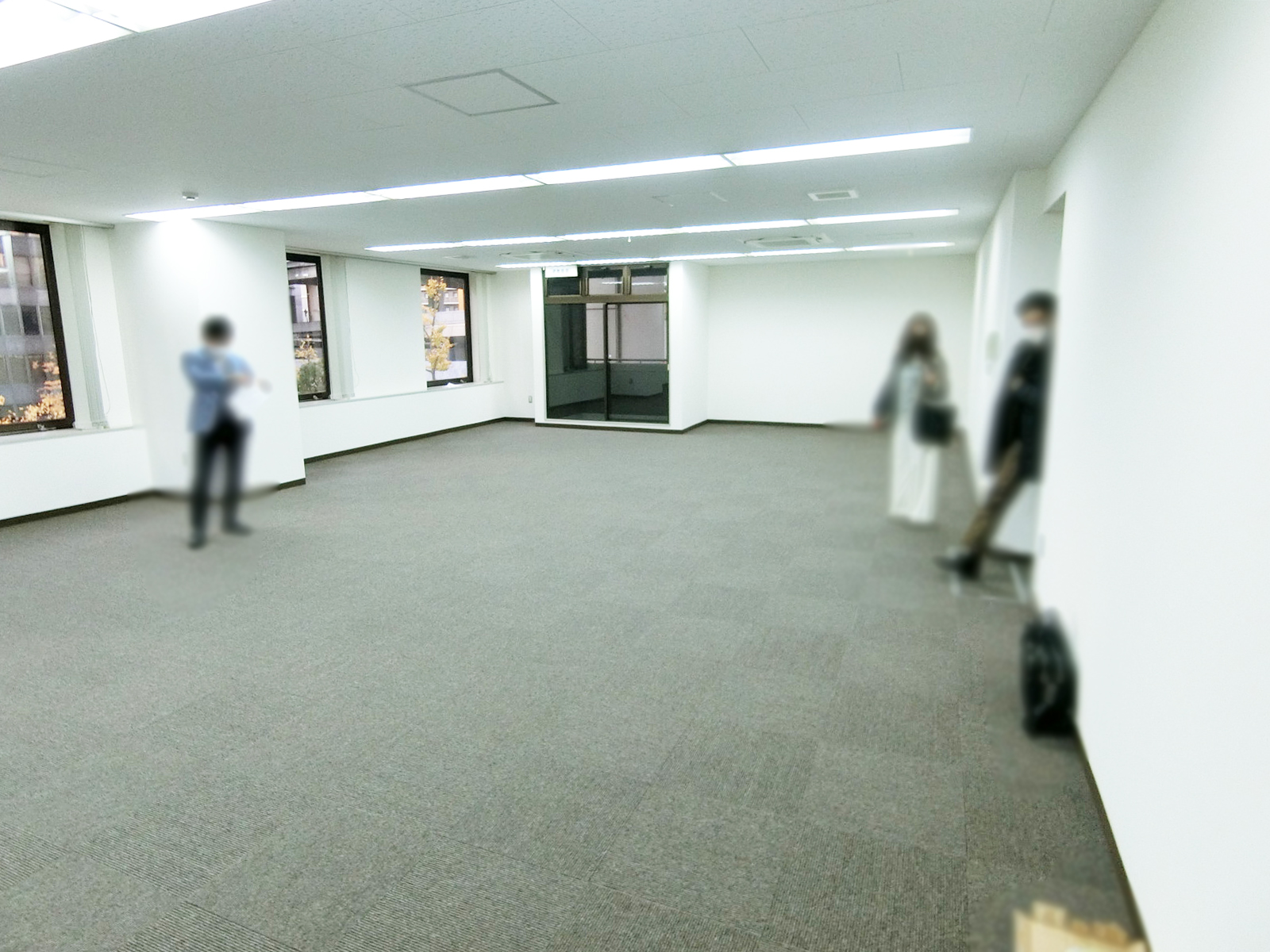 別角度の様子