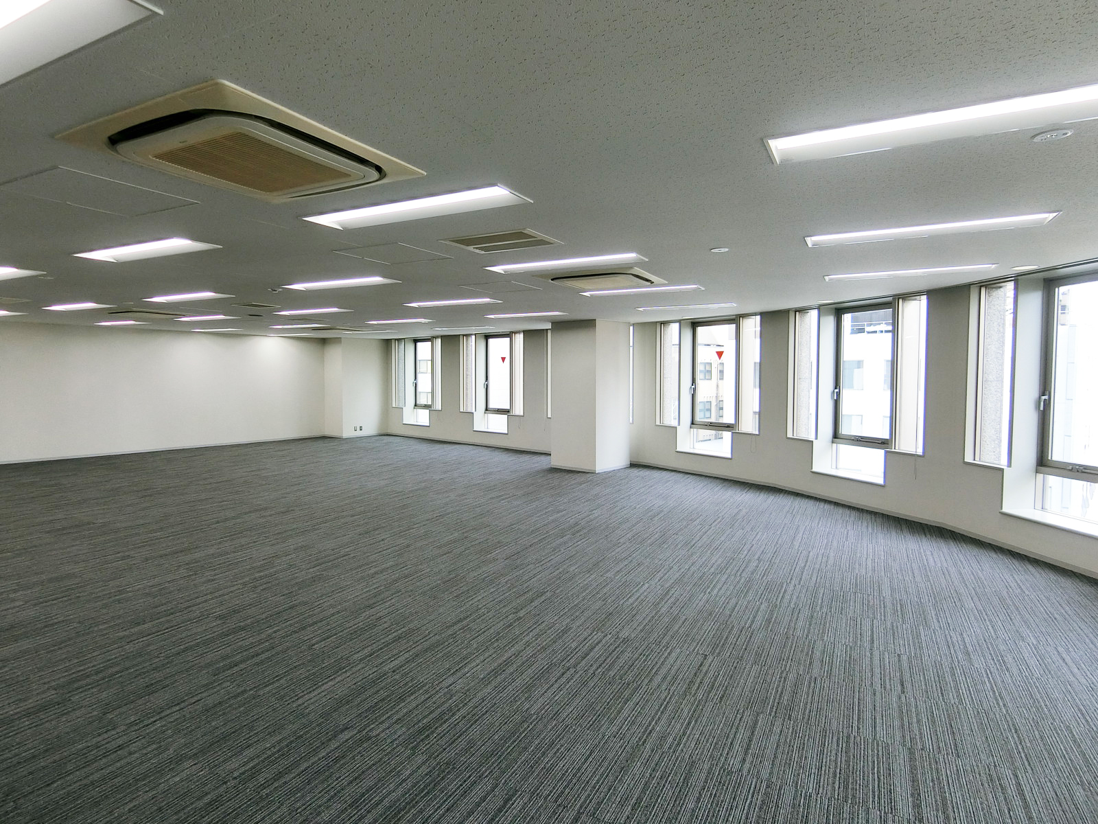 採光性のよい室内