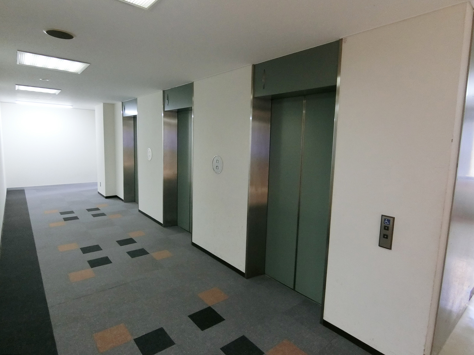 エレベーター