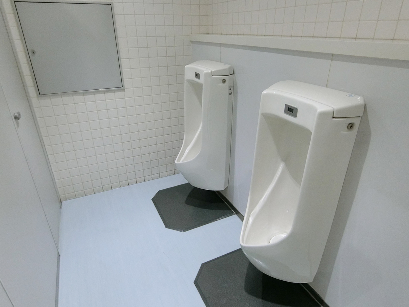 男性用トイレ