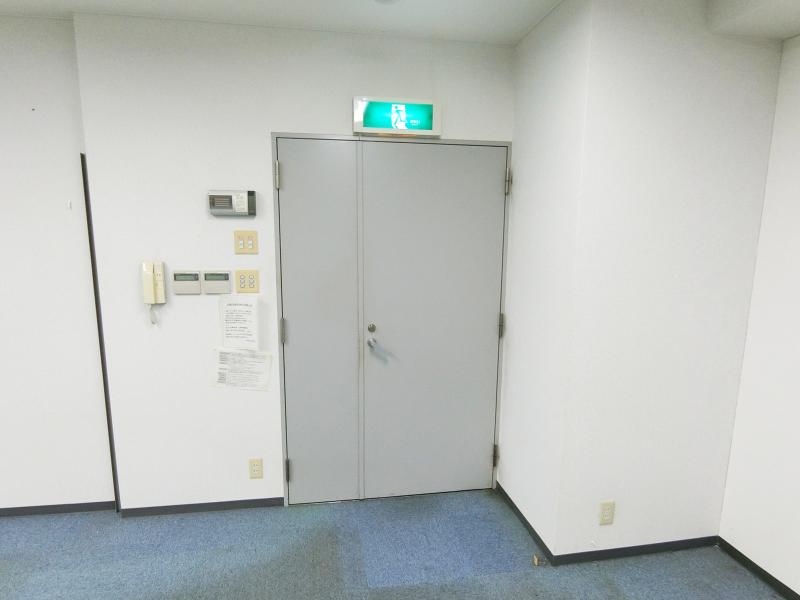 貸室出入口