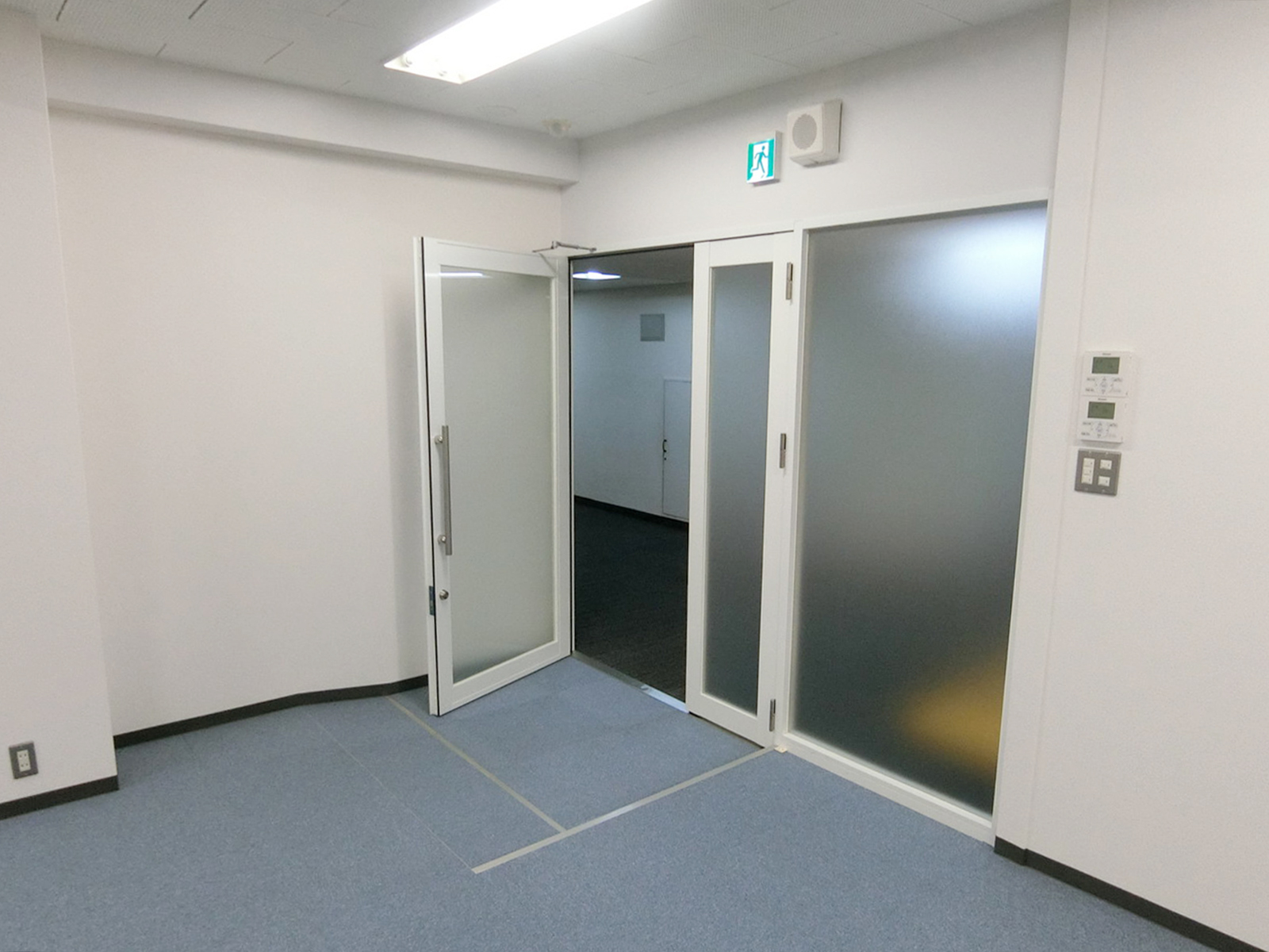 貸室出入口