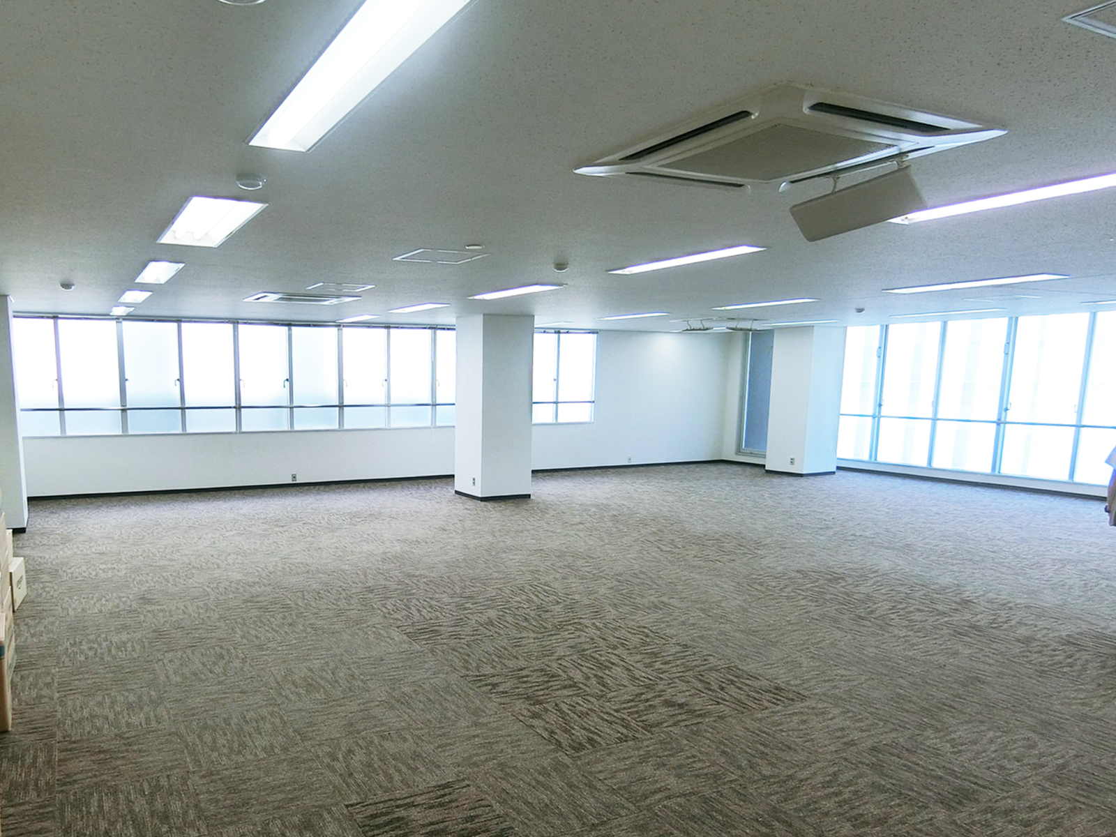 オフィス室内参考画像(9階・約55坪)