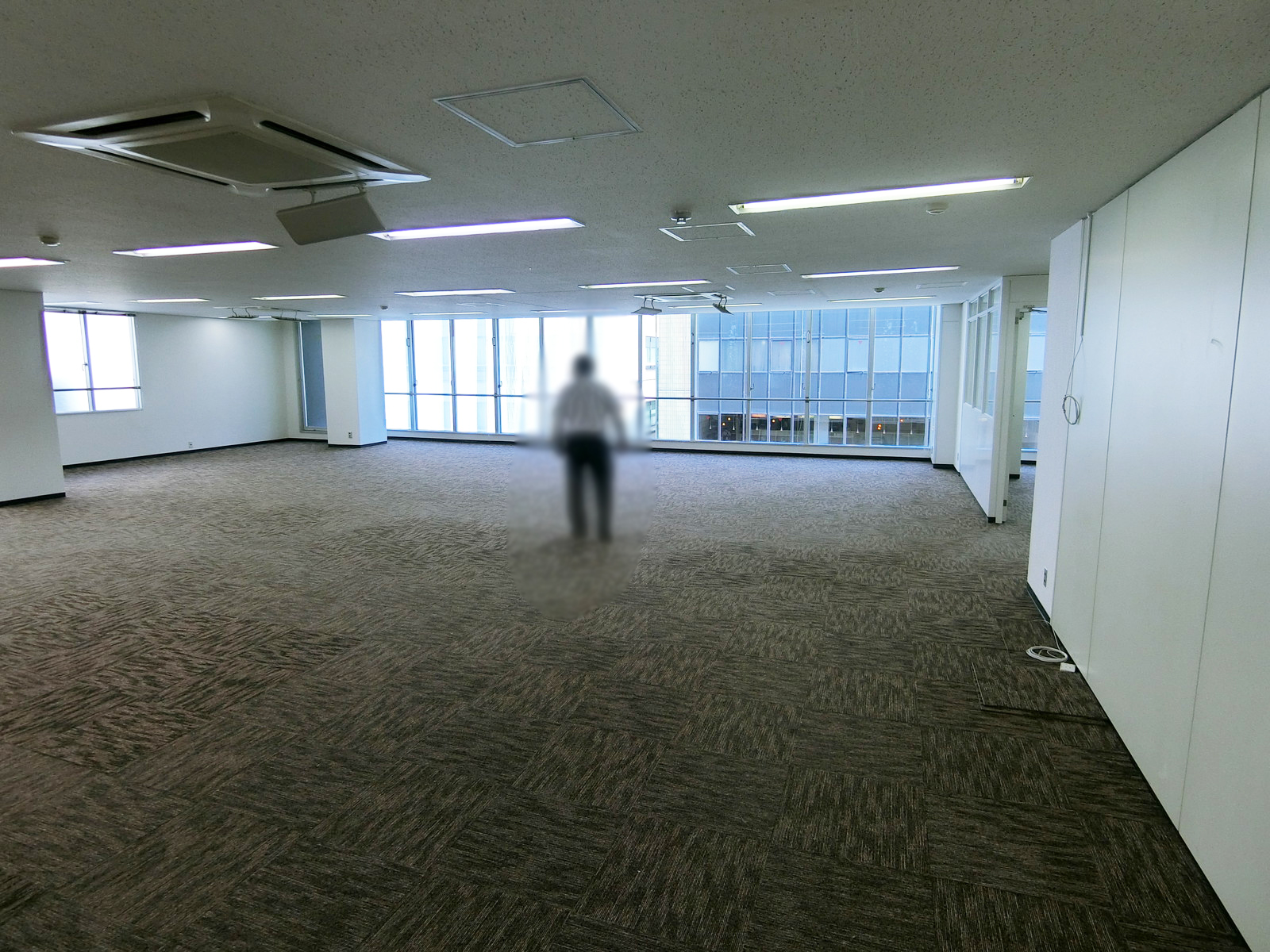別角度の様子