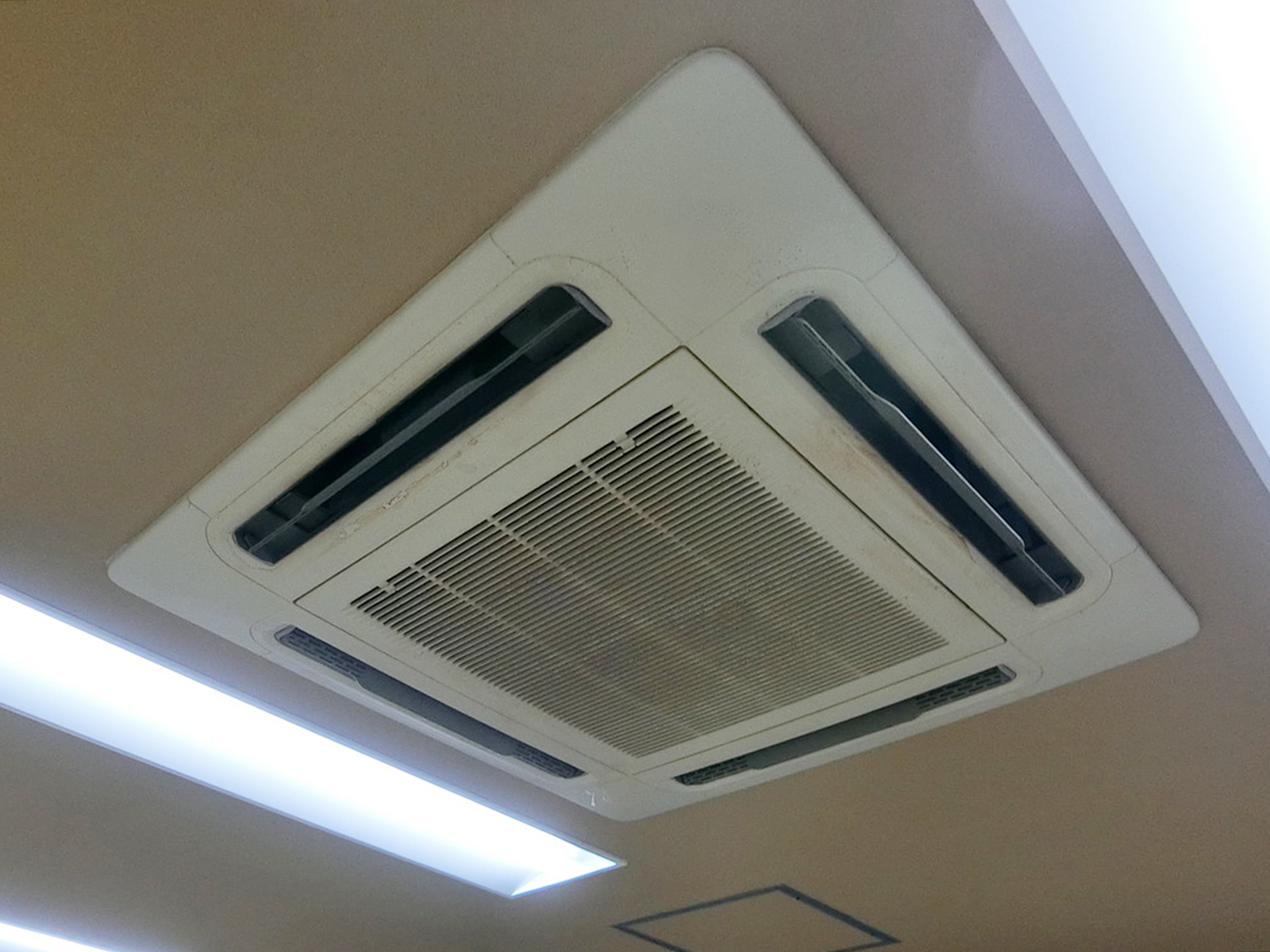 空調