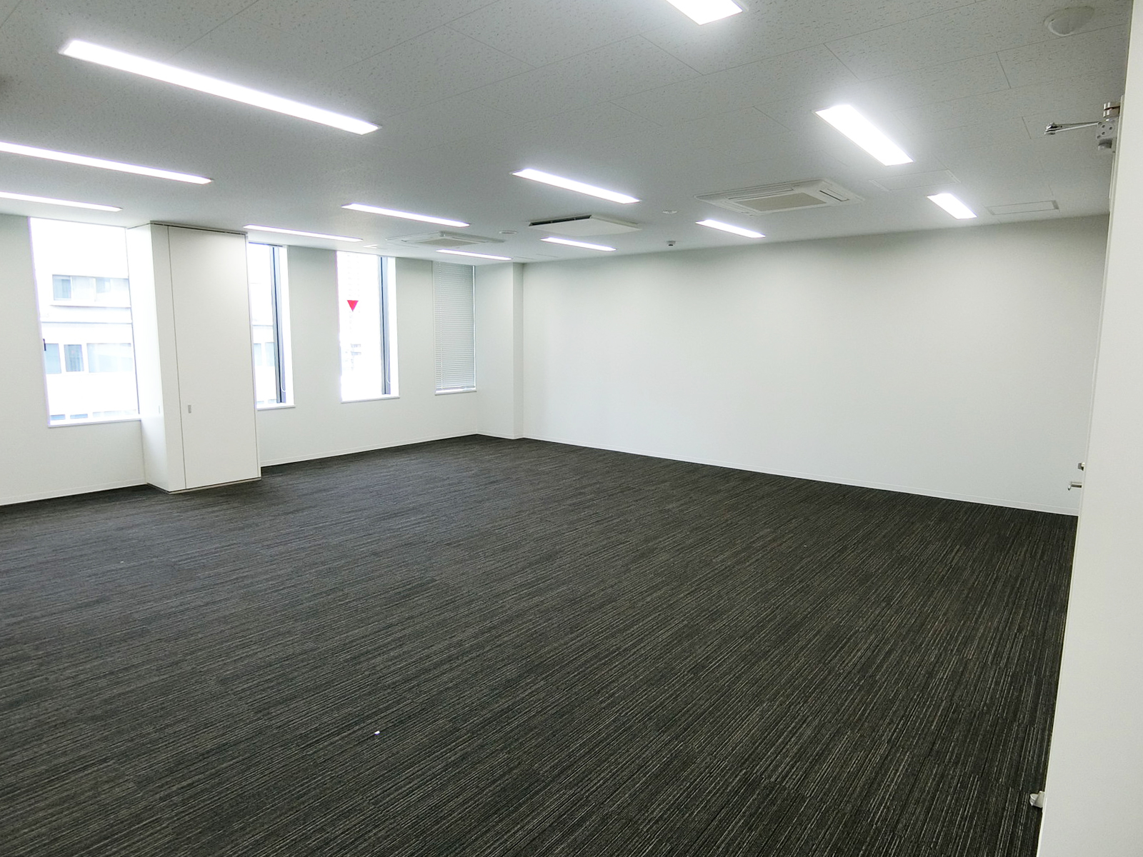 オフィス室内参考画像(9階・約25坪)