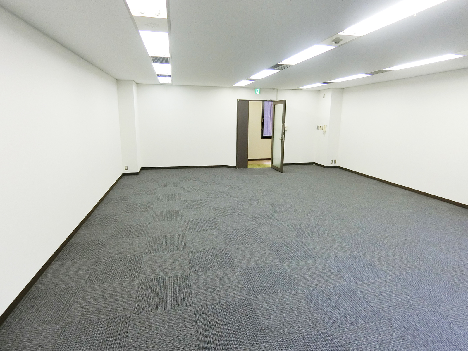 オフィス室内参考画像(3階・約39坪)