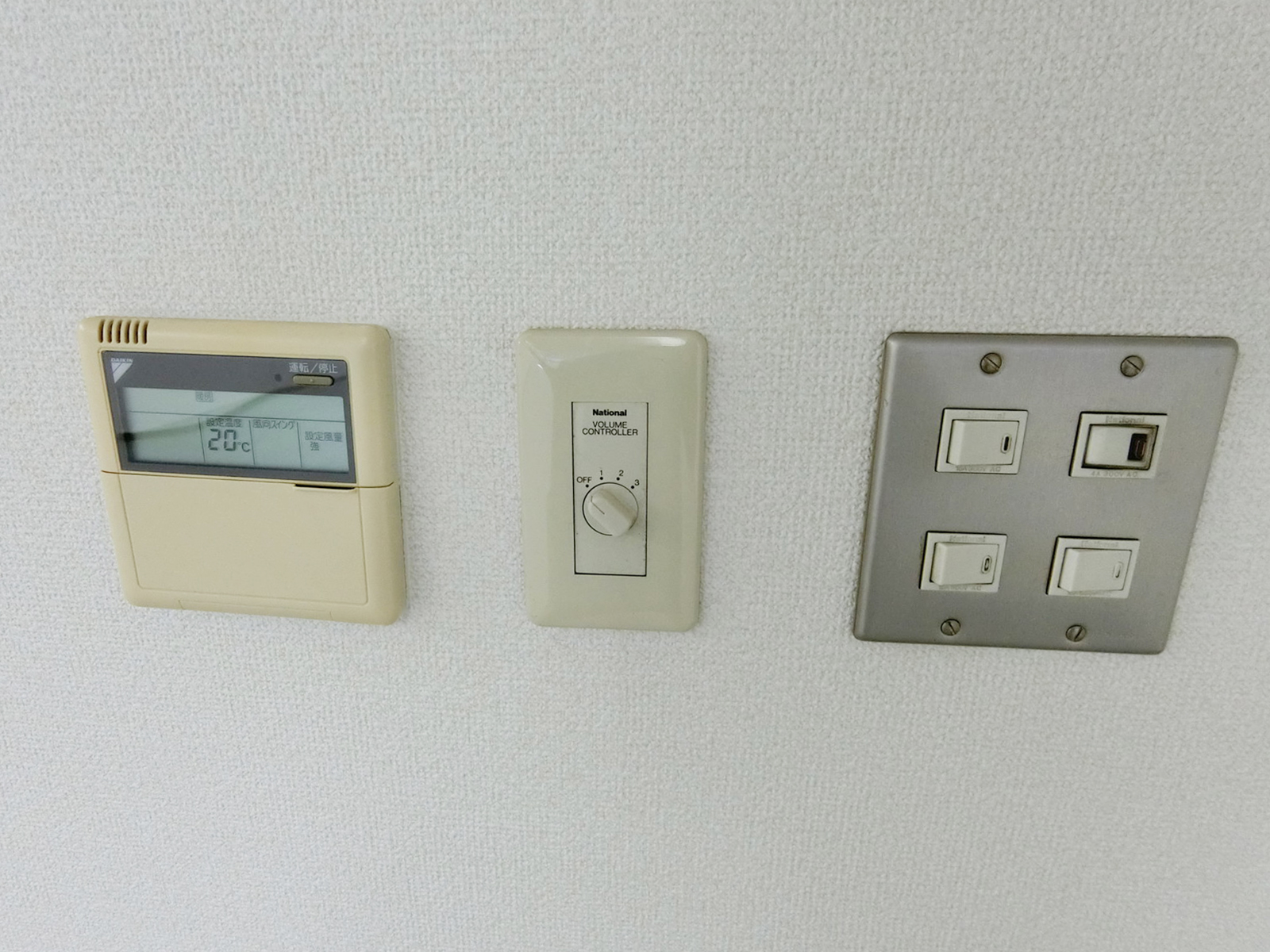 スイッチ類