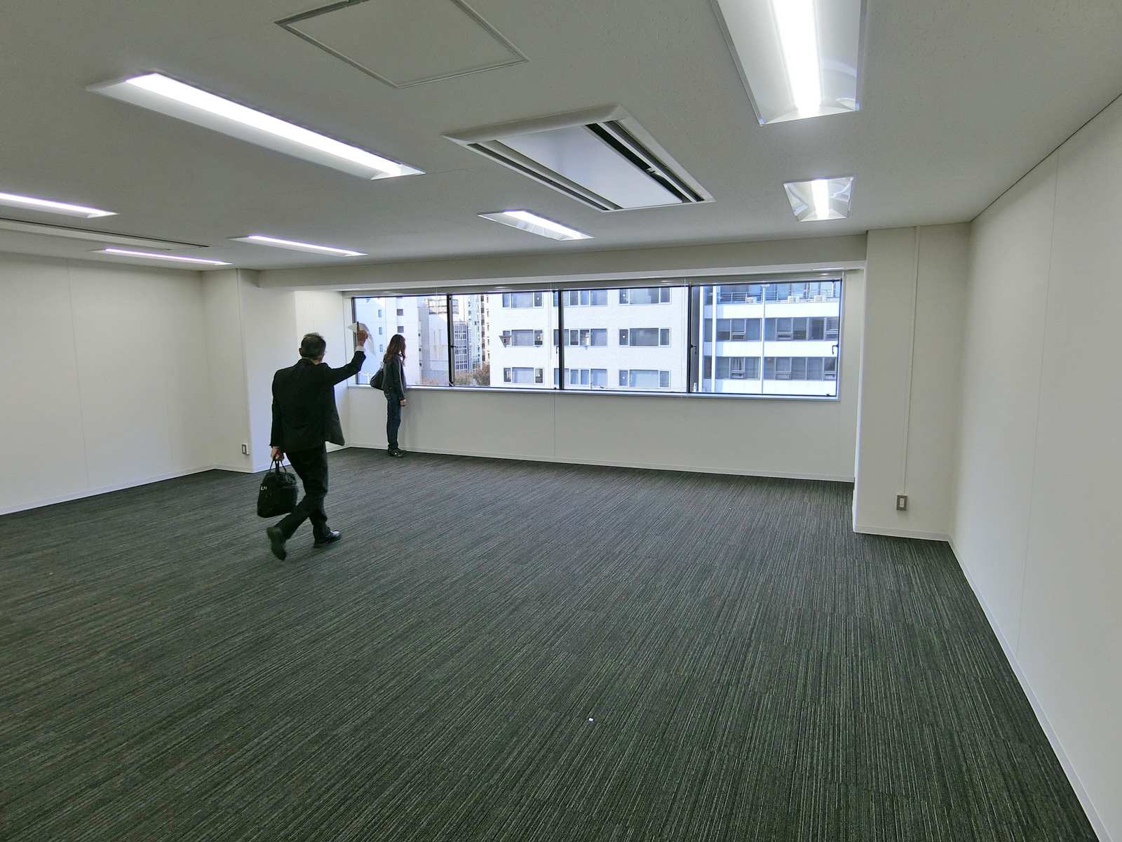 オフィス室内参考画像