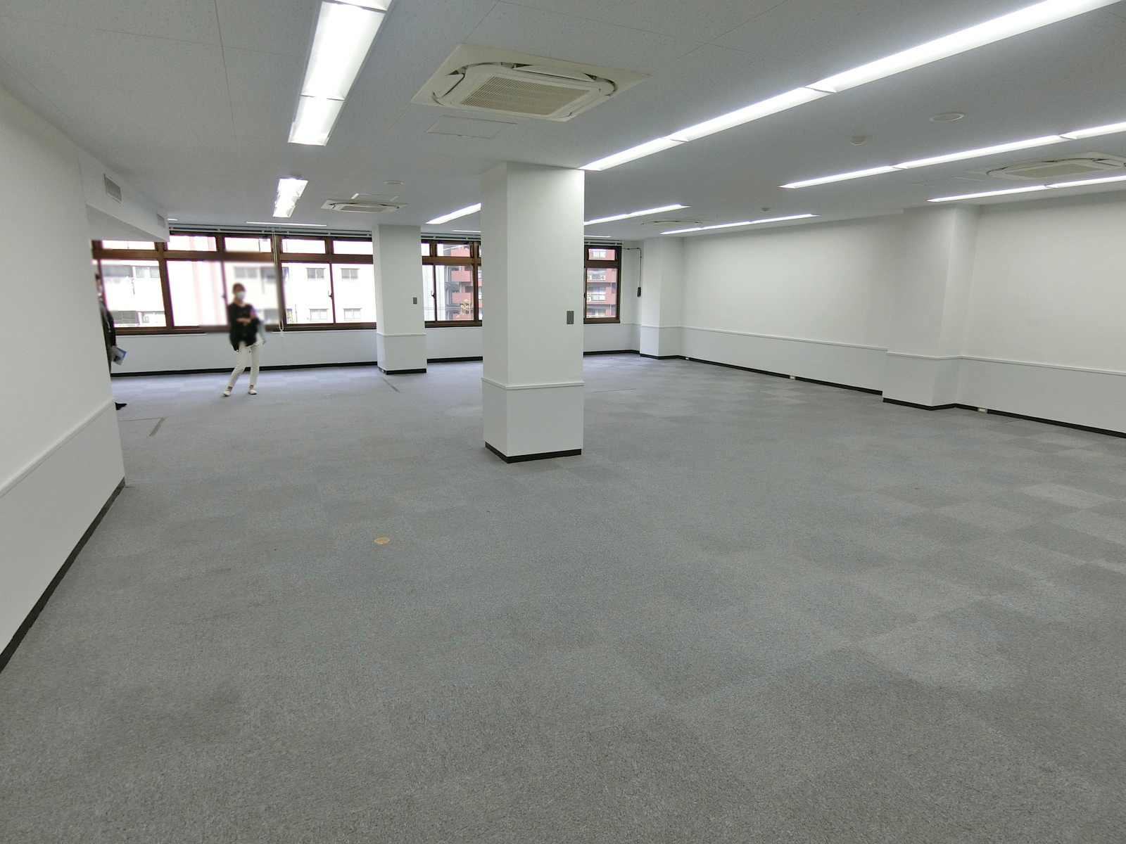 オフィス室内参考画像