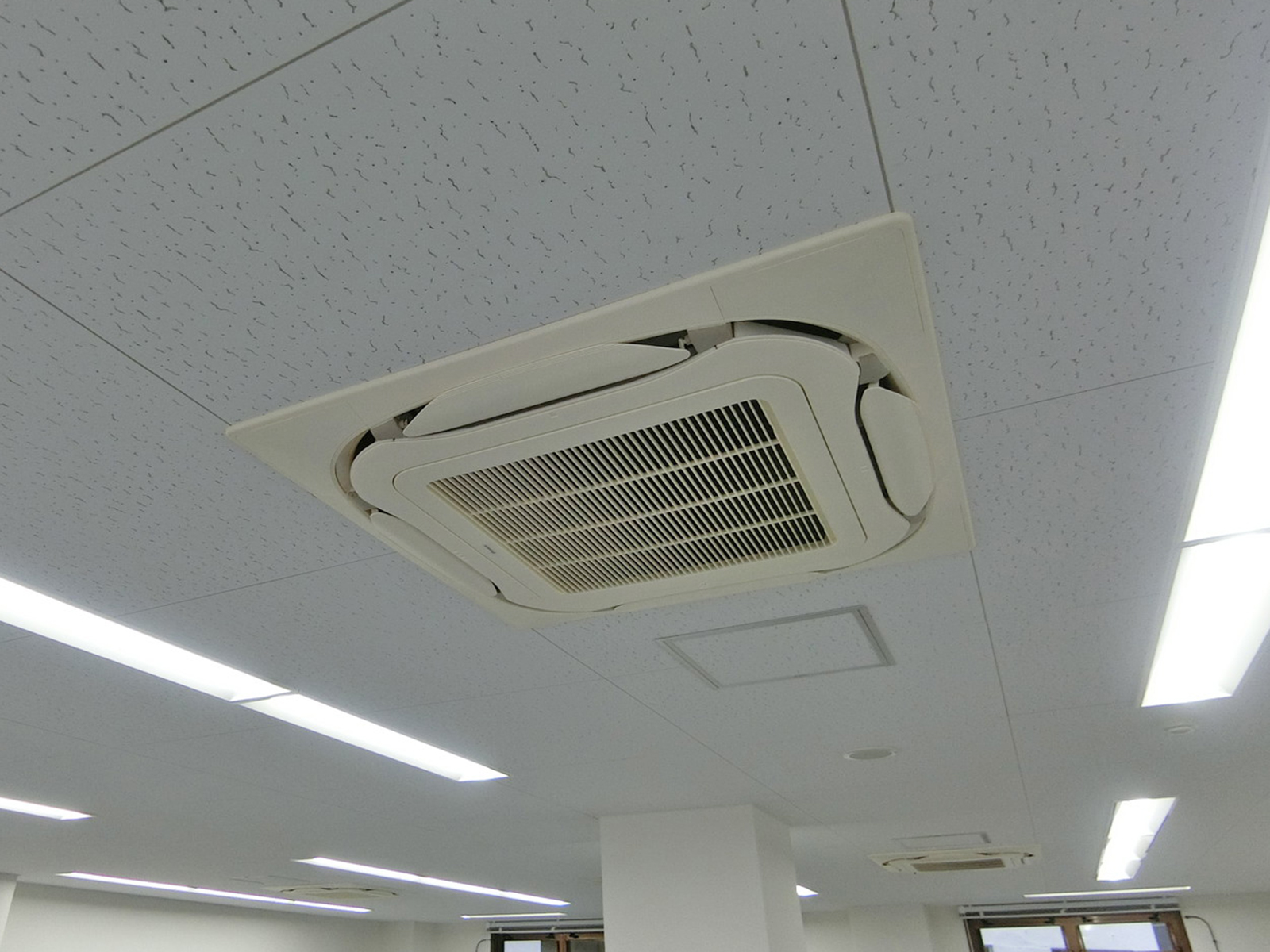 空調