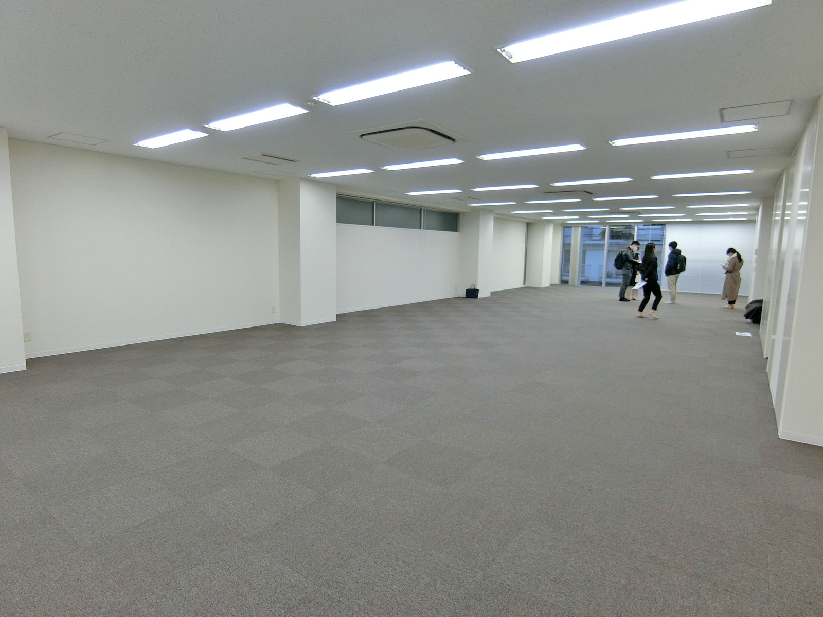 オフィス室内参考画像