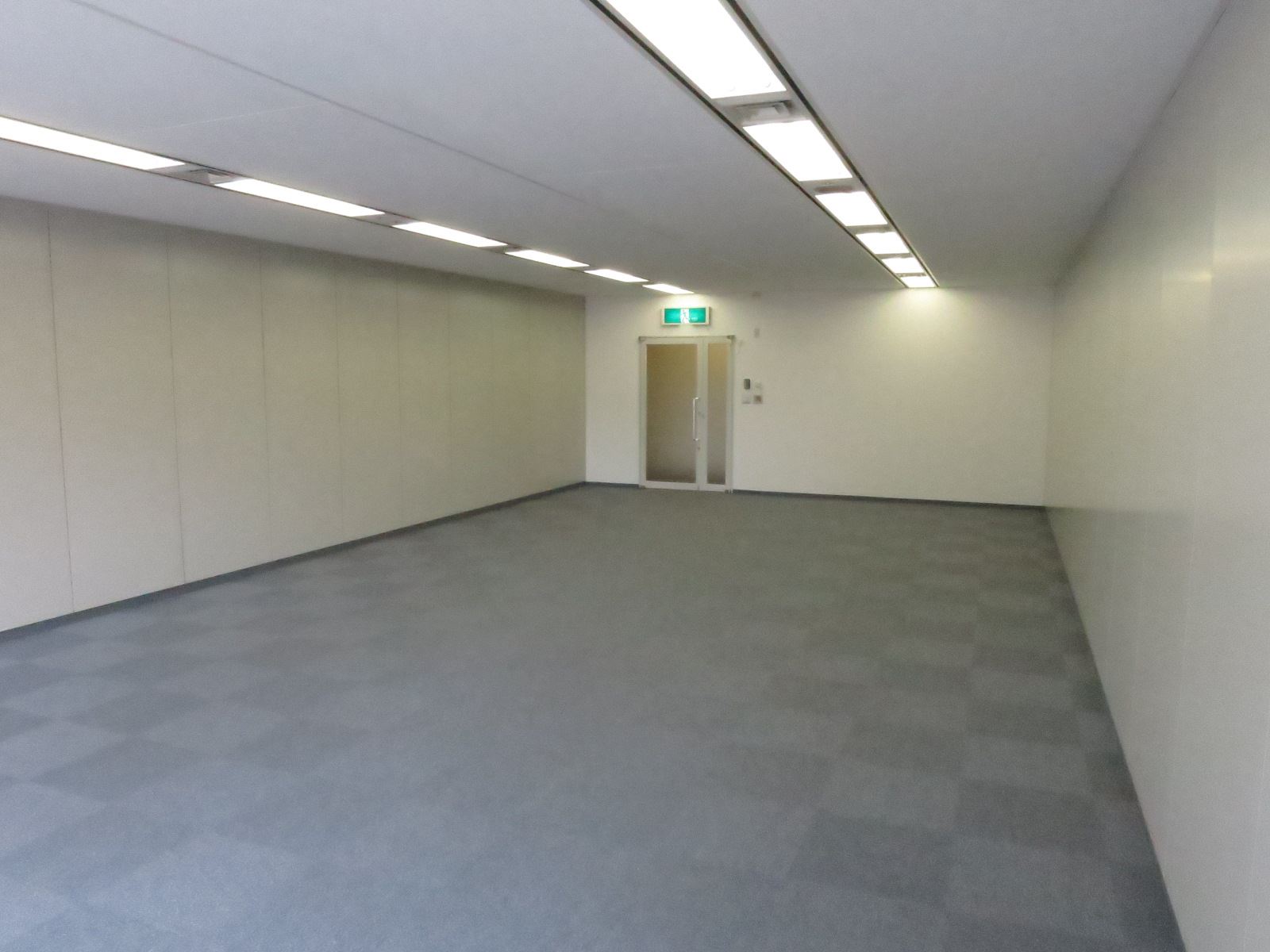 オフィス室内参考画像