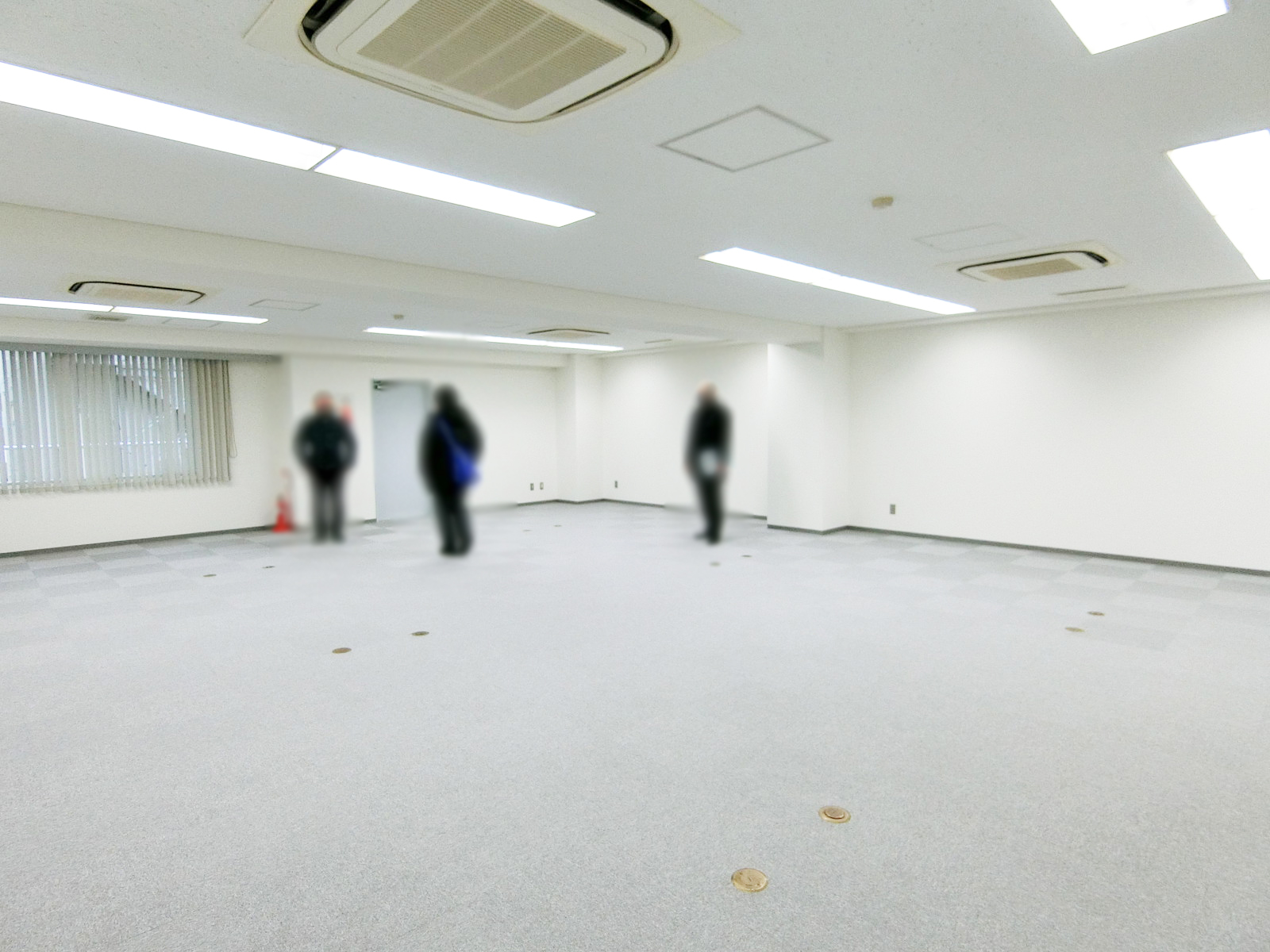 別角度の様子