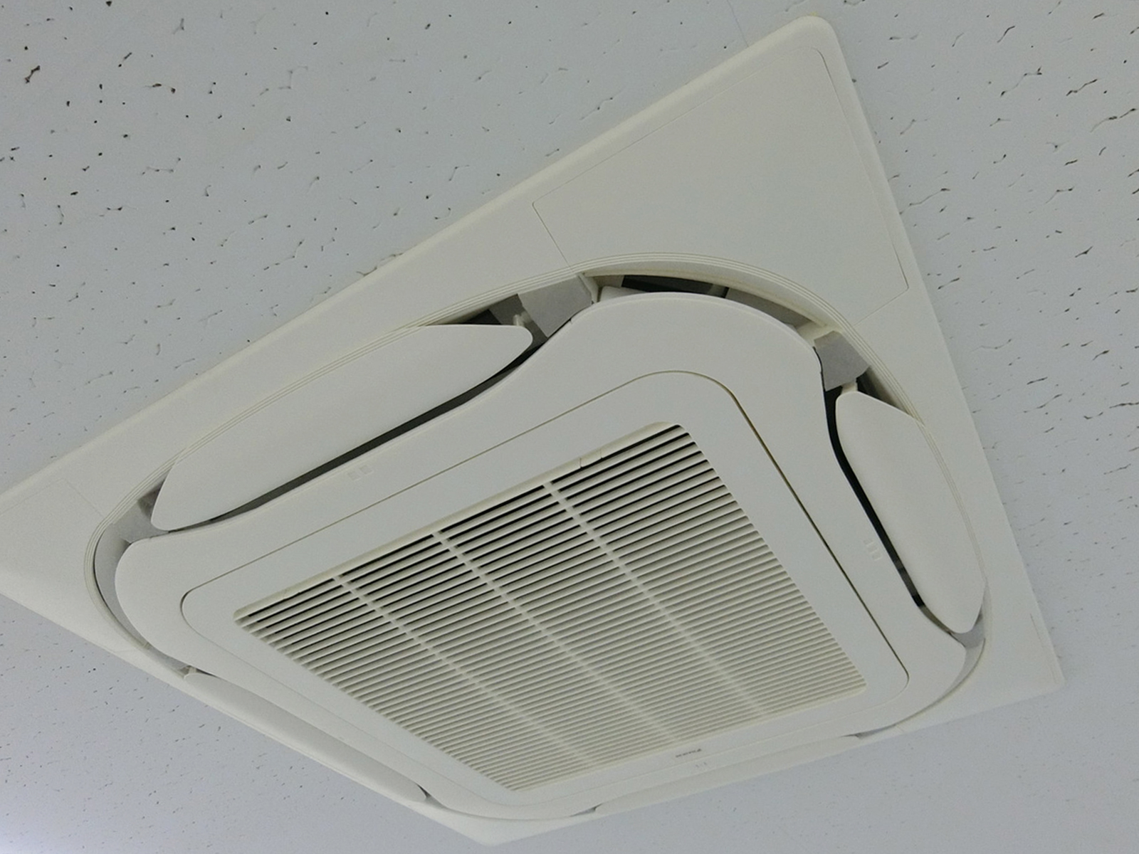 空調