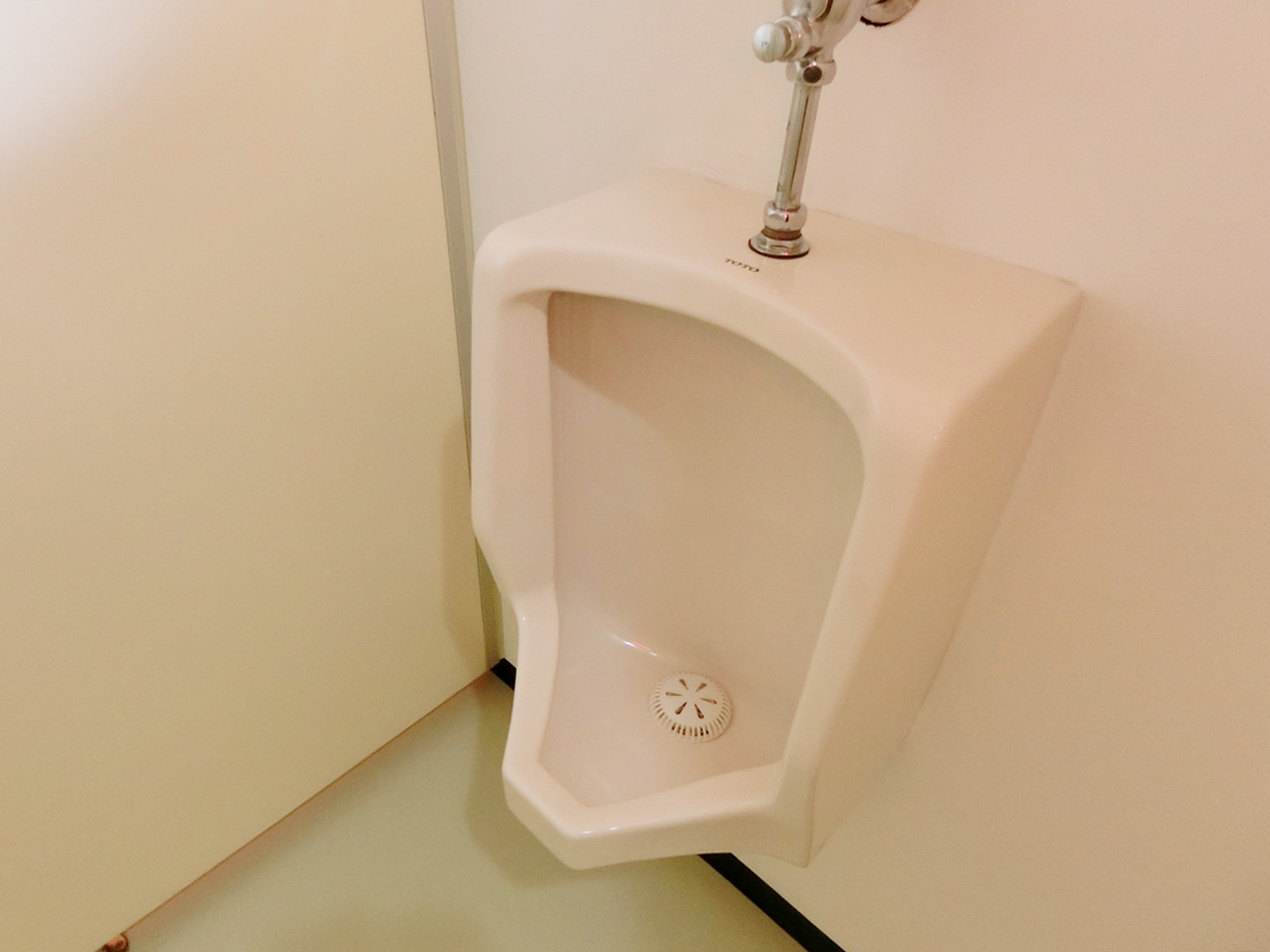 男性用トイレ