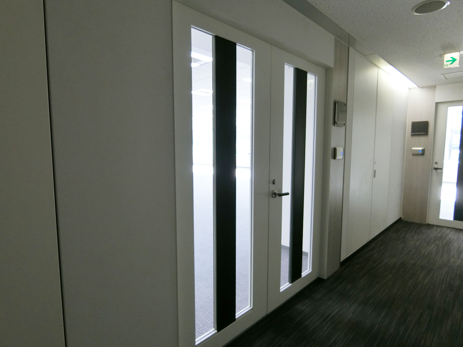 貸室出入口