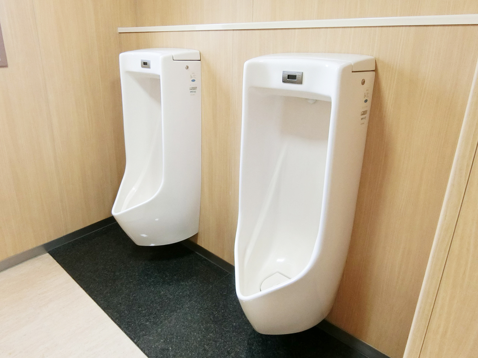 男性用トイレ
