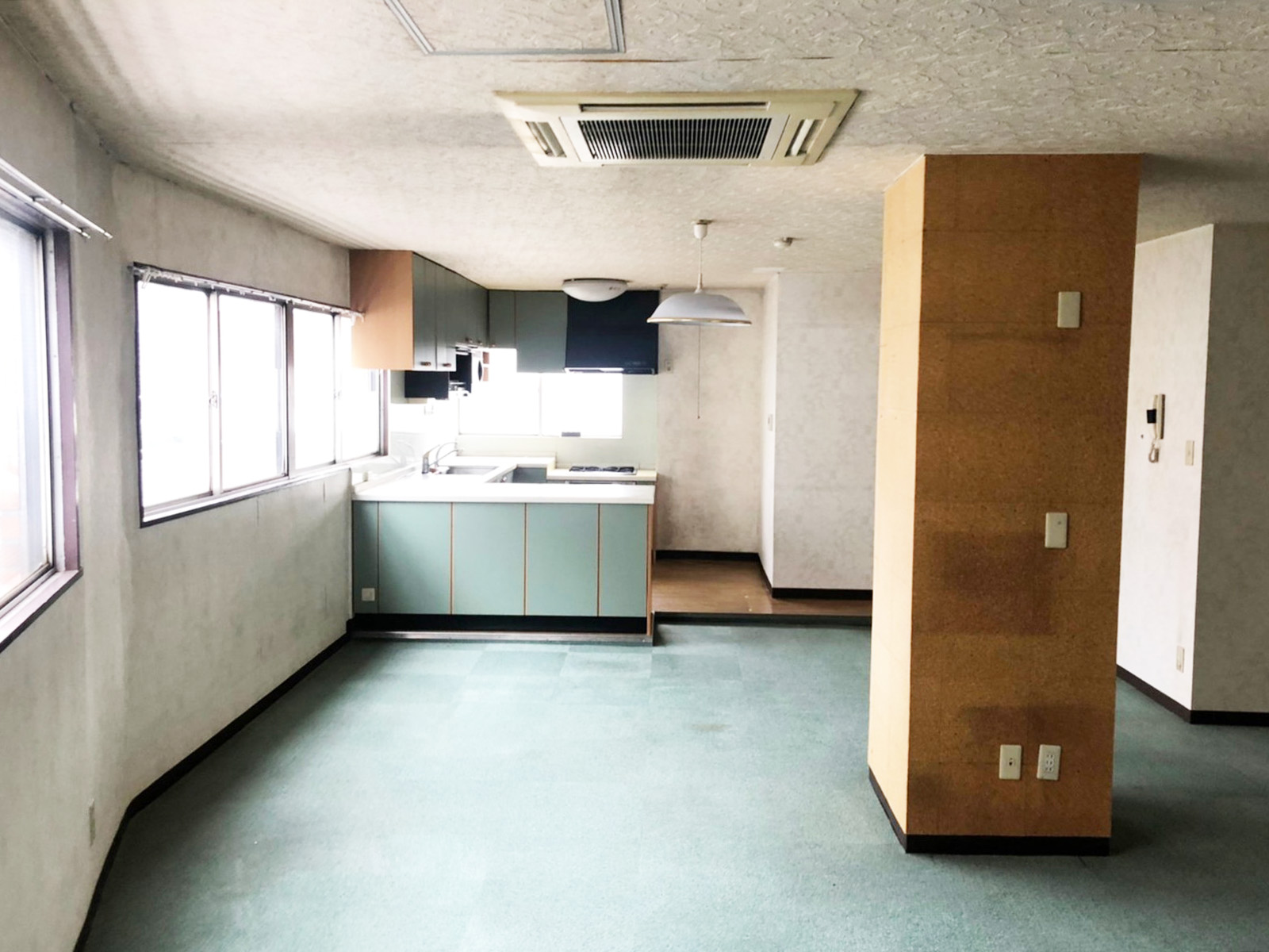 オフィス室内参考画像