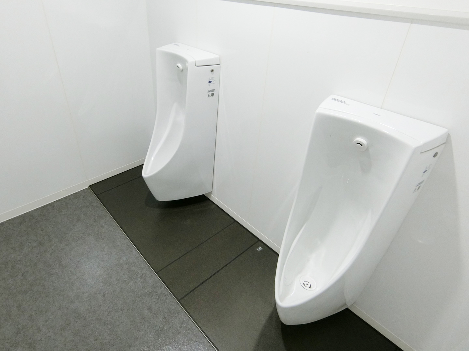 男性用トイレ