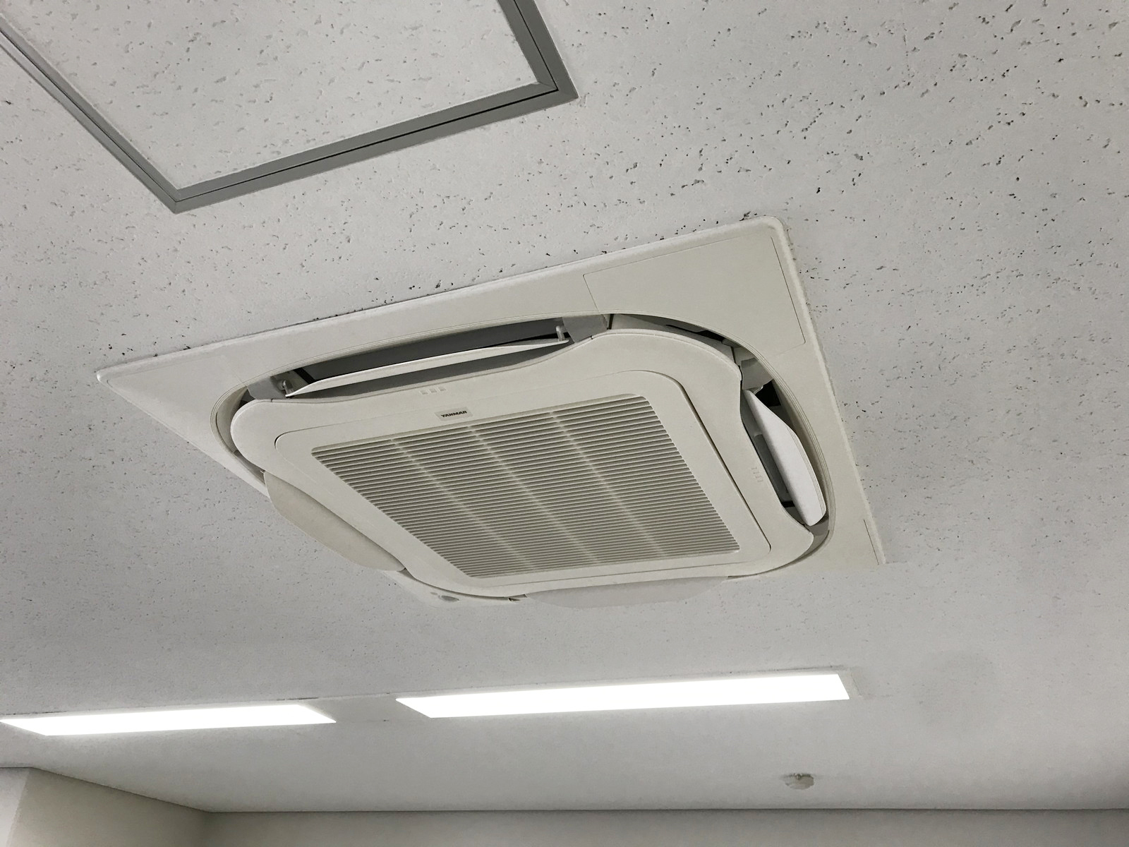空調