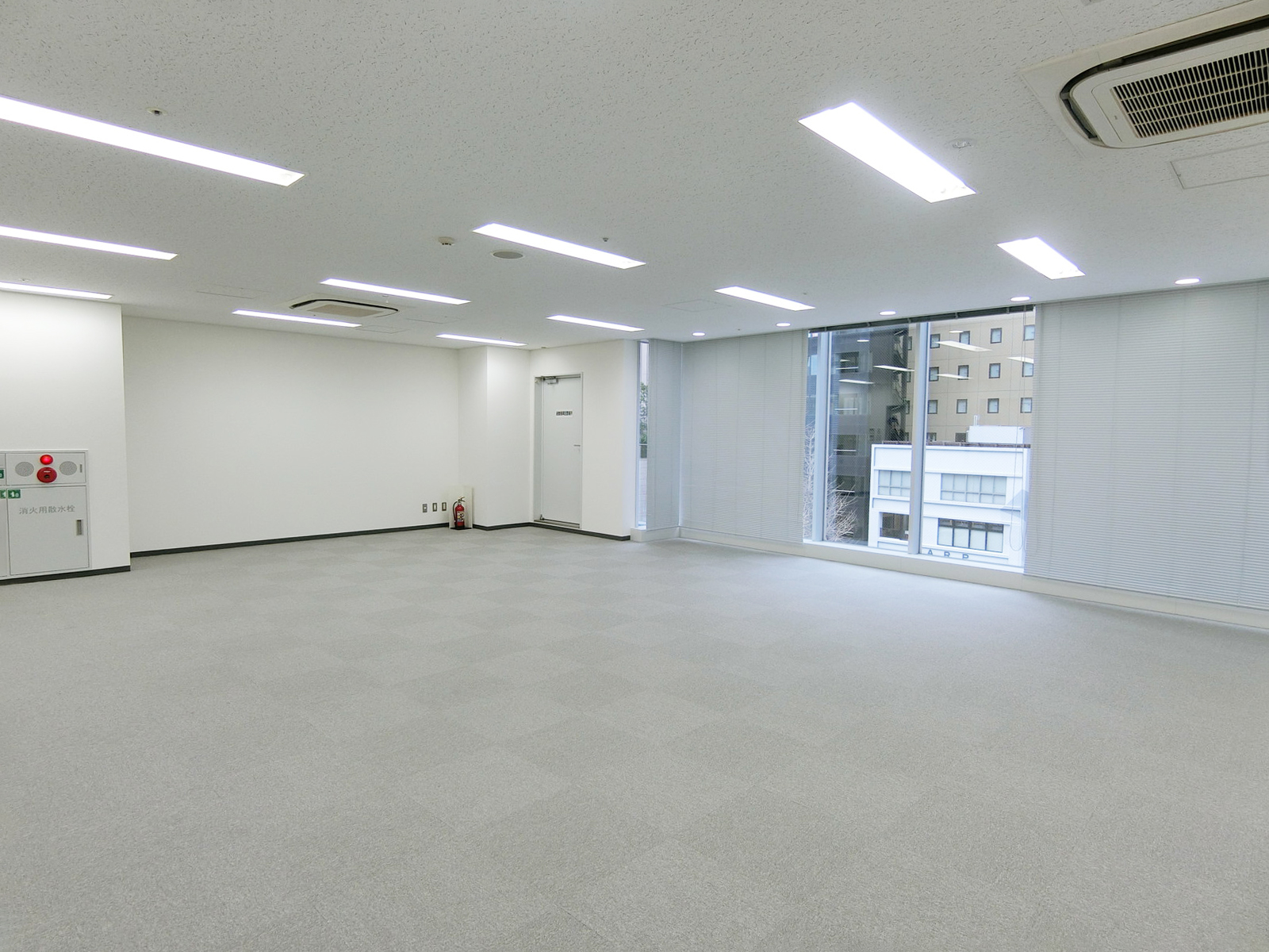 オフィス室内参考画像