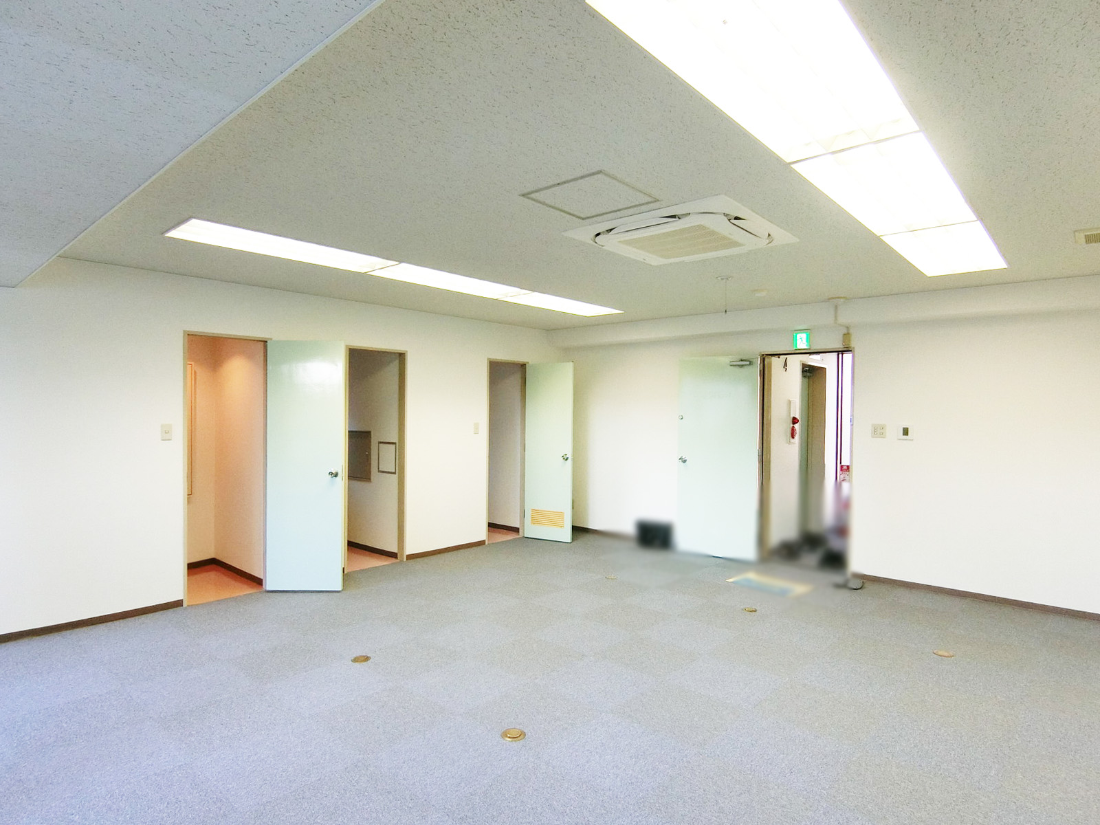 別角度の様子