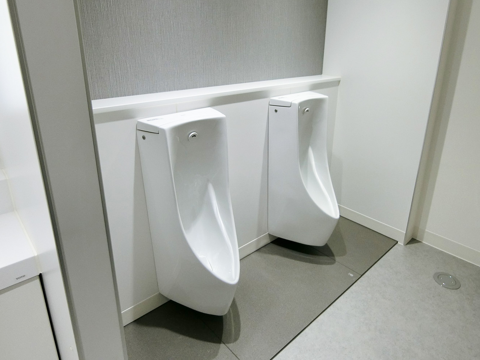 男性用トイレ