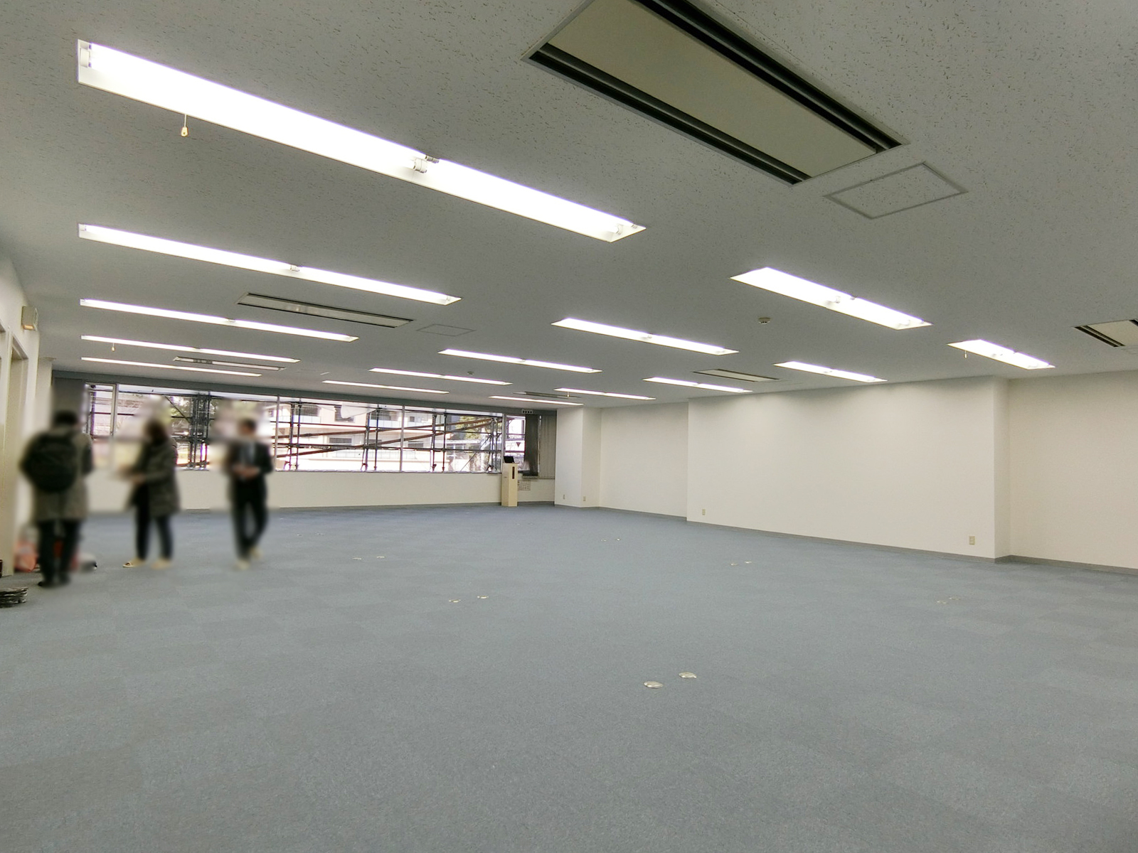 別角度の様子