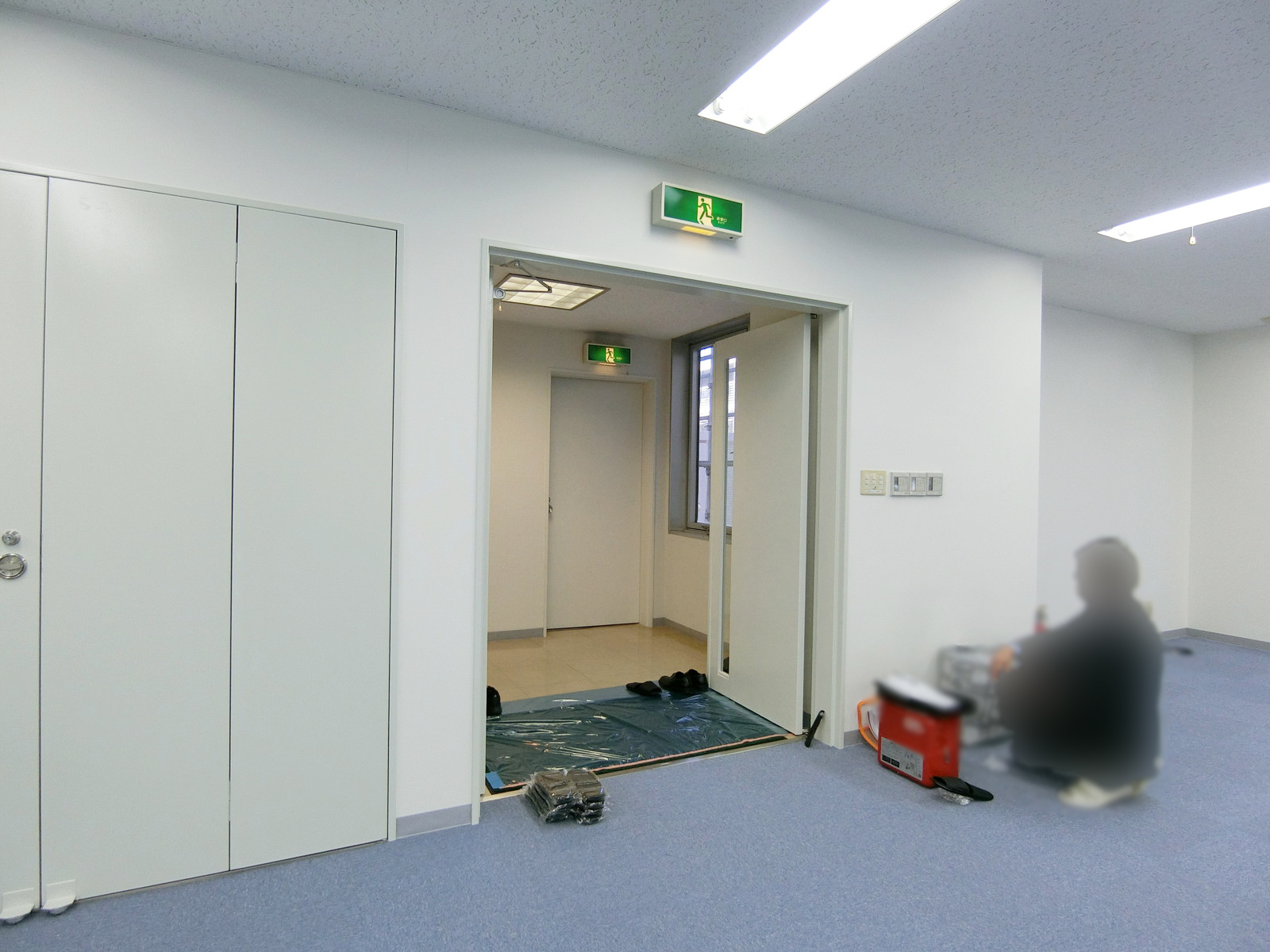 貸室出入り口