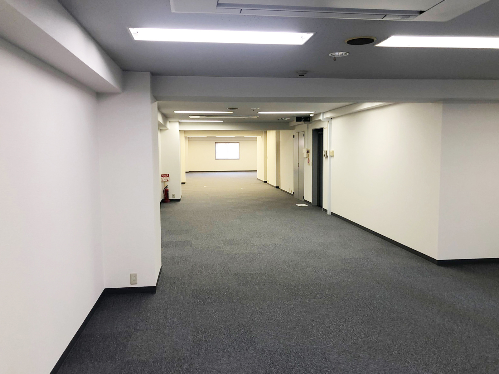 オフィス室内参考画像
