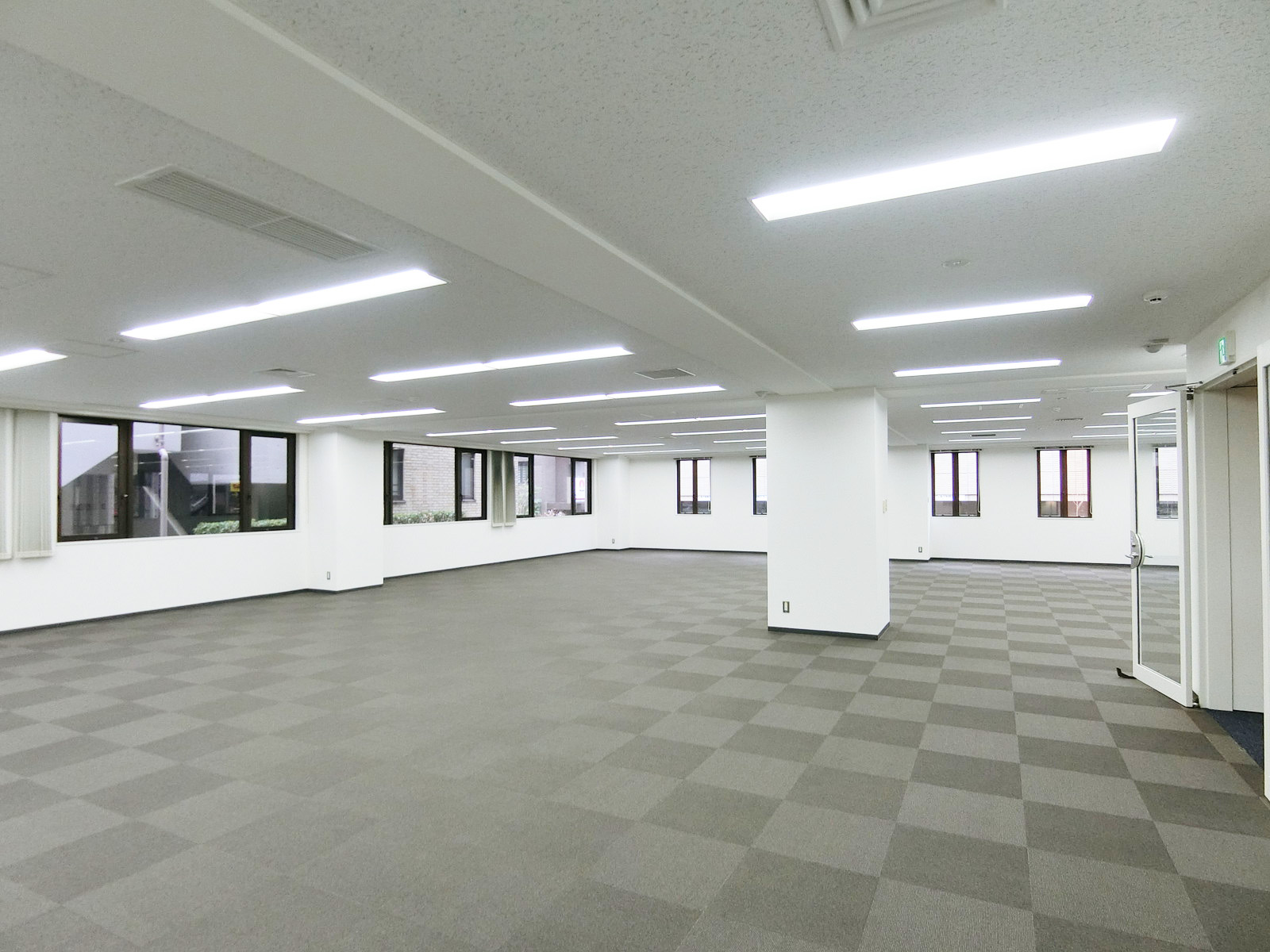 オフィス室内参考画像(2階・約86坪)